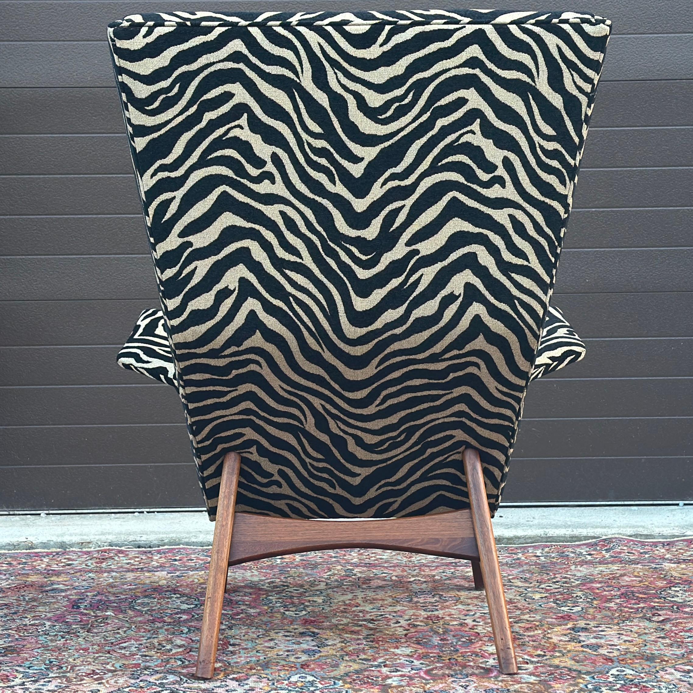 Adrian Pearsall for Craft Associates Inc. Model 2206 Sculptural Wing Chair For Sale 3