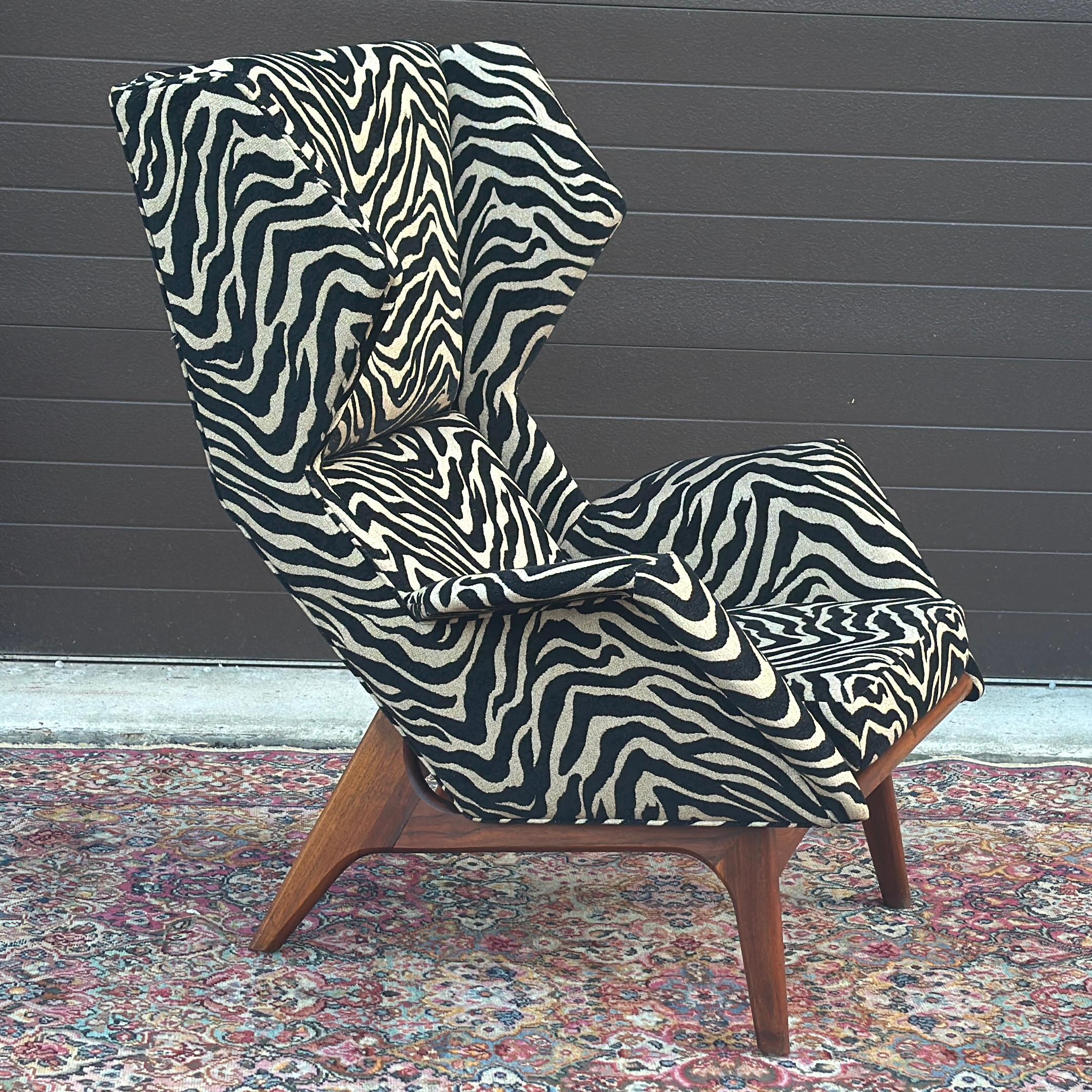 Adrian Pearsall for Craft Associates Inc. Model 2206 Sculptural Wing Chair For Sale 1
