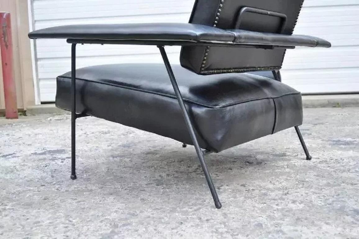 Adrian Pearsall pour Craft Associates Chaise longue et ottoman en cuir à armature en fer en vente 1