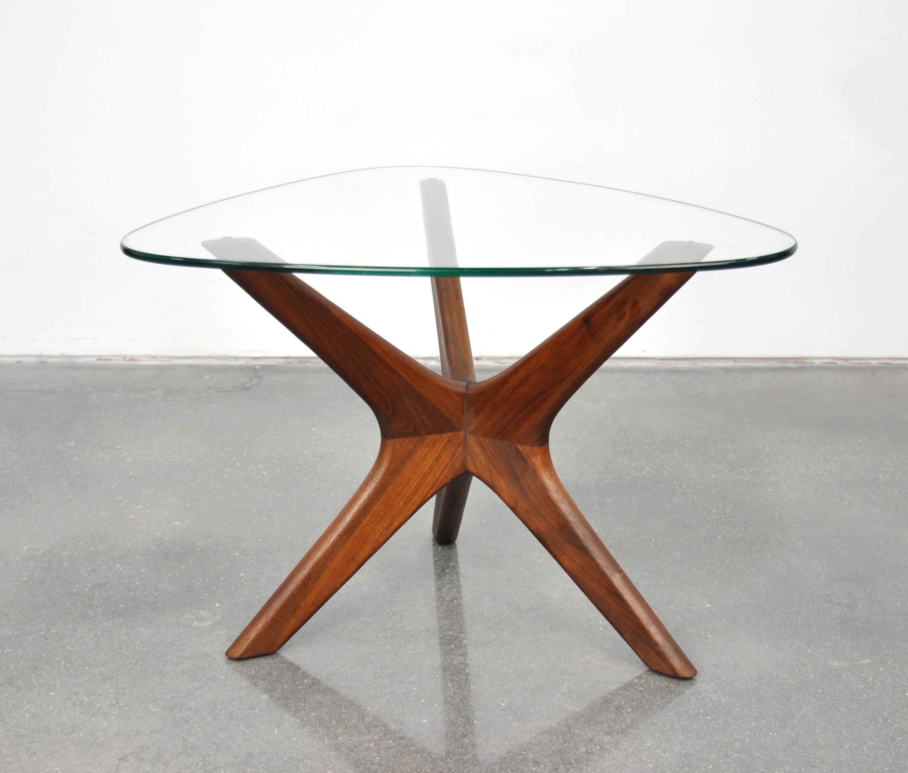 Sculptural Mid-Century Modern glass top end or occasional table, designed by Adrian Pearsall for Craft Associates in the 1950s. Would also make great nightstand/bedside table or plant stand. Works well with Danish and Scandinavian Modern decors.