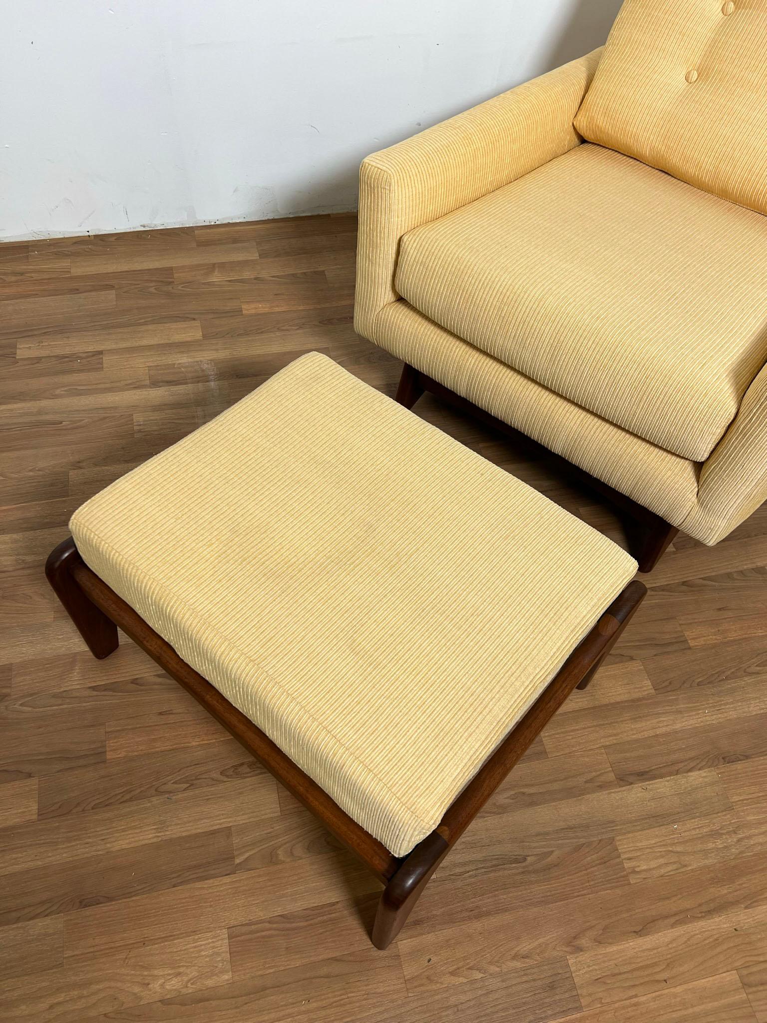 Adrian Pearsall for Craft Associates Lounge Chair and Ottoman, circa 1960s For Sale 3