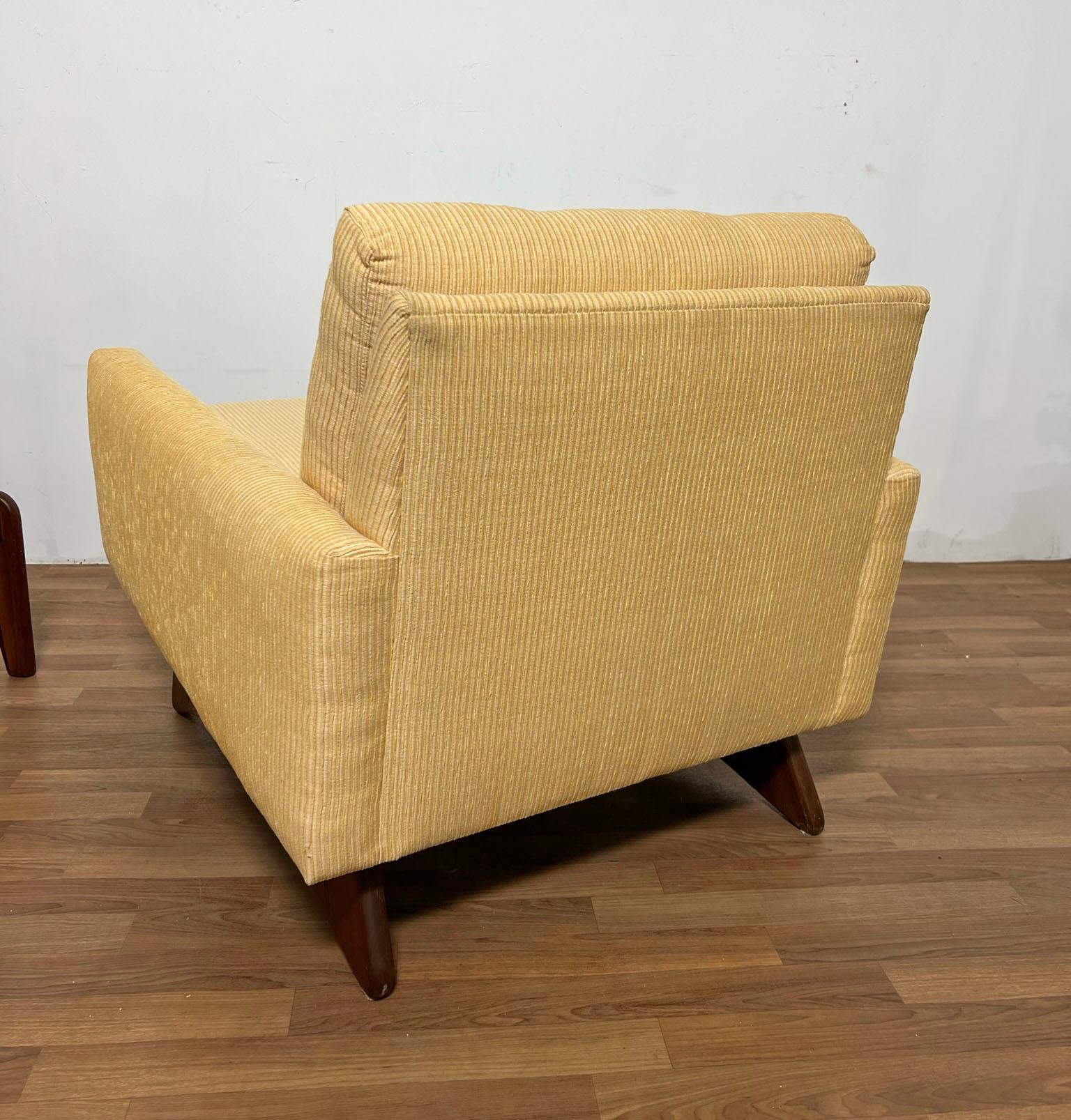 Adrian Pearsall for Craft Associates Lounge Chair and Ottoman, circa 1960s In Good Condition For Sale In Peabody, MA
