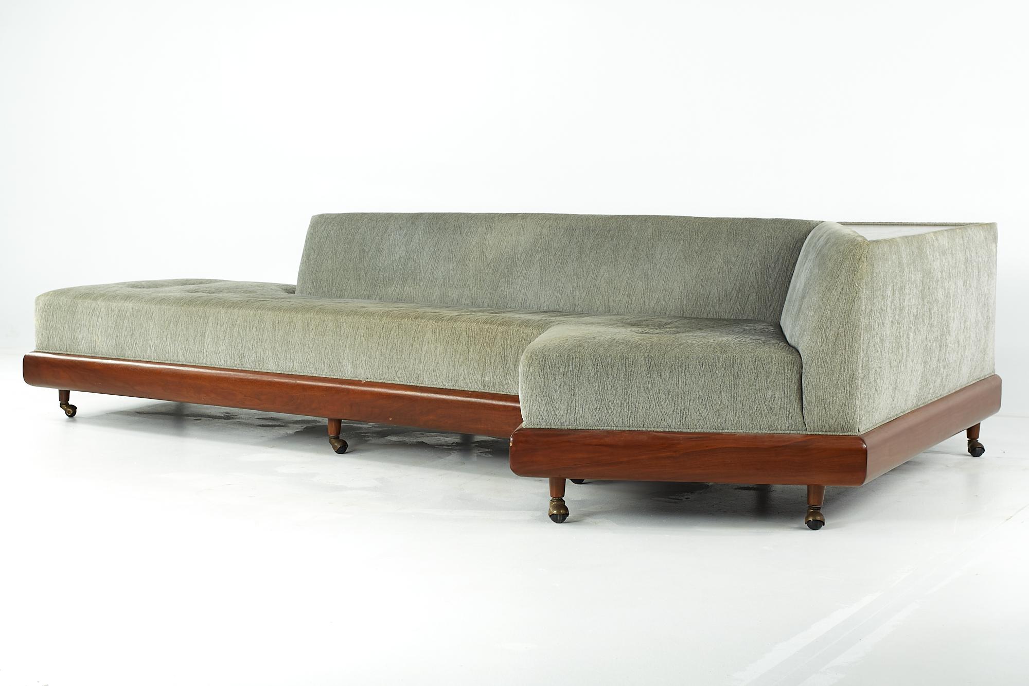 Adrian Pearsall für Craft Associates Mid Century 2300-S Nussbaum Bumerang Sofa (Moderne der Mitte des Jahrhunderts) im Angebot