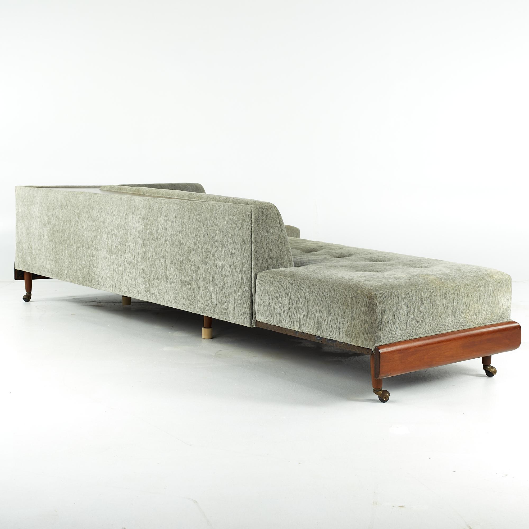 Adrian Pearsall für Craft Associates Mid Century 2300-S Nussbaum Bumerang Sofa (Ende des 20. Jahrhunderts) im Angebot