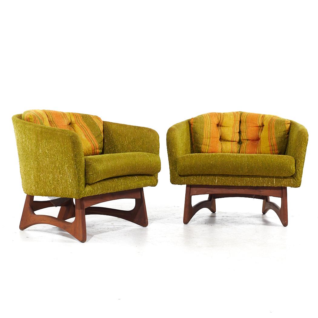 Adrian Pearsall for Craft Associates Mid Century Barrel Lounge Chairs - Pair

Each lounge chair measures: 34 wide x 30 deep x 27 high, with a seat height of 17.5 and arm height/chair clearance 24 inches

All pieces of furniture can be had in what we