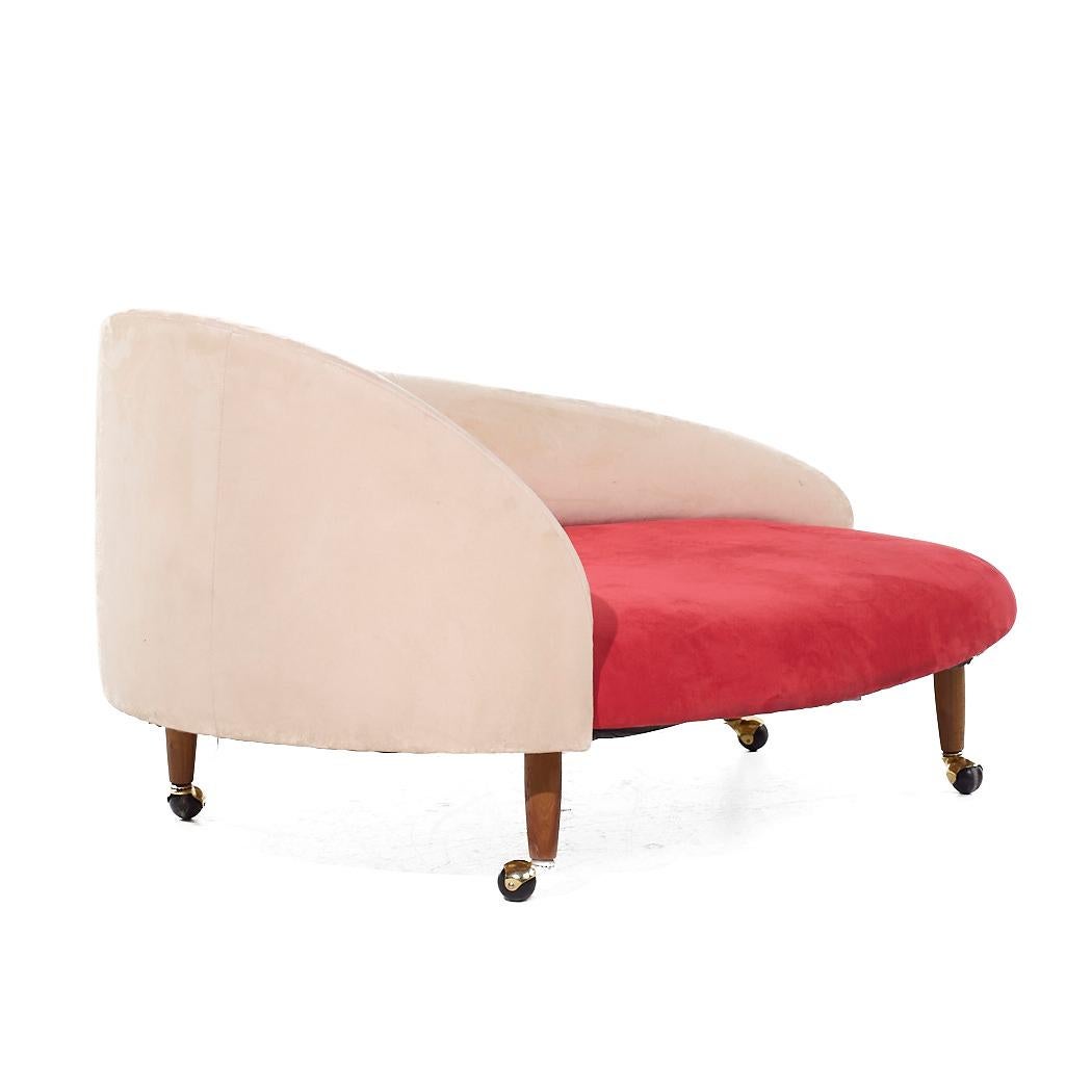 Adrian Pearsall per Craft Associates Chaise di metà secolo in nuvola

Questa poltrona misura: 56 di larghezza x 36 di profondità x 29 di altezza, con un'altezza della seduta di 13,5 pollici.

Tutti i mobili possono essere acquistati in quello che