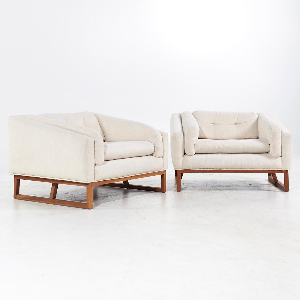 Adrian Pearsall for Craft Associates Mid Century Lounge Chairs - Pair

This lounge chair measures: 39 wide x 34 deep x 25 high, with a seat height of 17 and arm height/chair clearance 19 inches

All pieces of furniture can be had in what we call