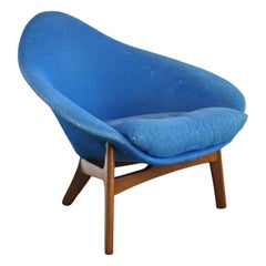 Lounge Chairs