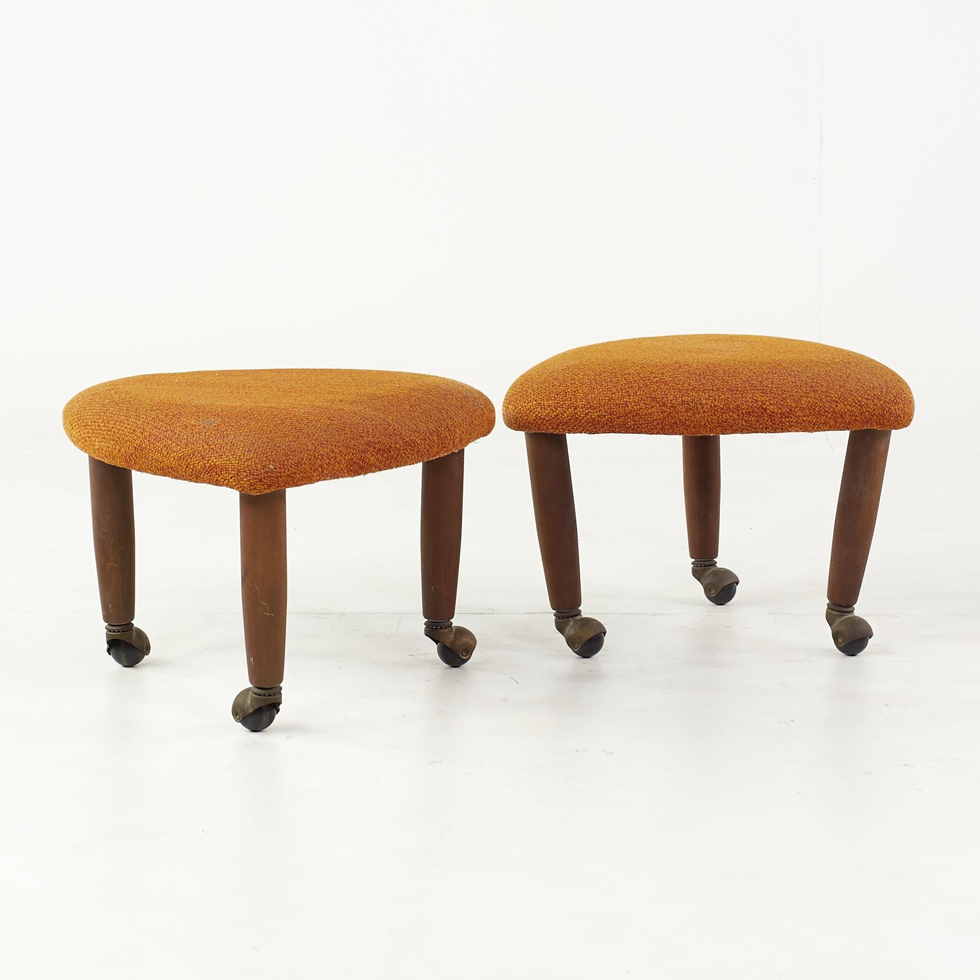 Adrian Pearsall for Craft Associates mid century ottomans - pair

Each ottoman measures: 18 wide x 18 deep x 13 inches high

All pieces of furniture can be had in what we call restored vintage condition. That means the piece is restored upon