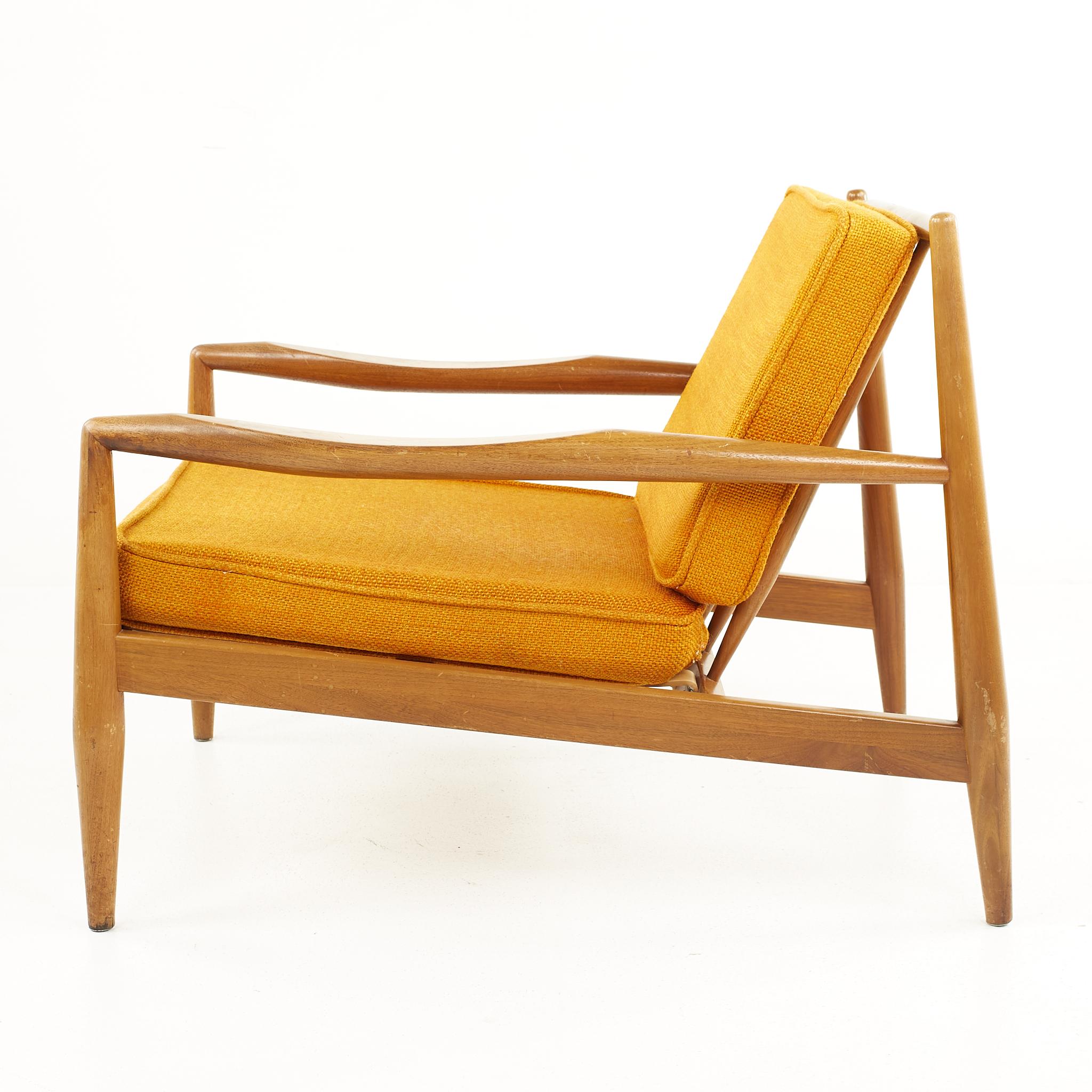Upholstery Adrian Pearsall for Craft Associates Mid Century Spindle Back Lounge Chair For Sale