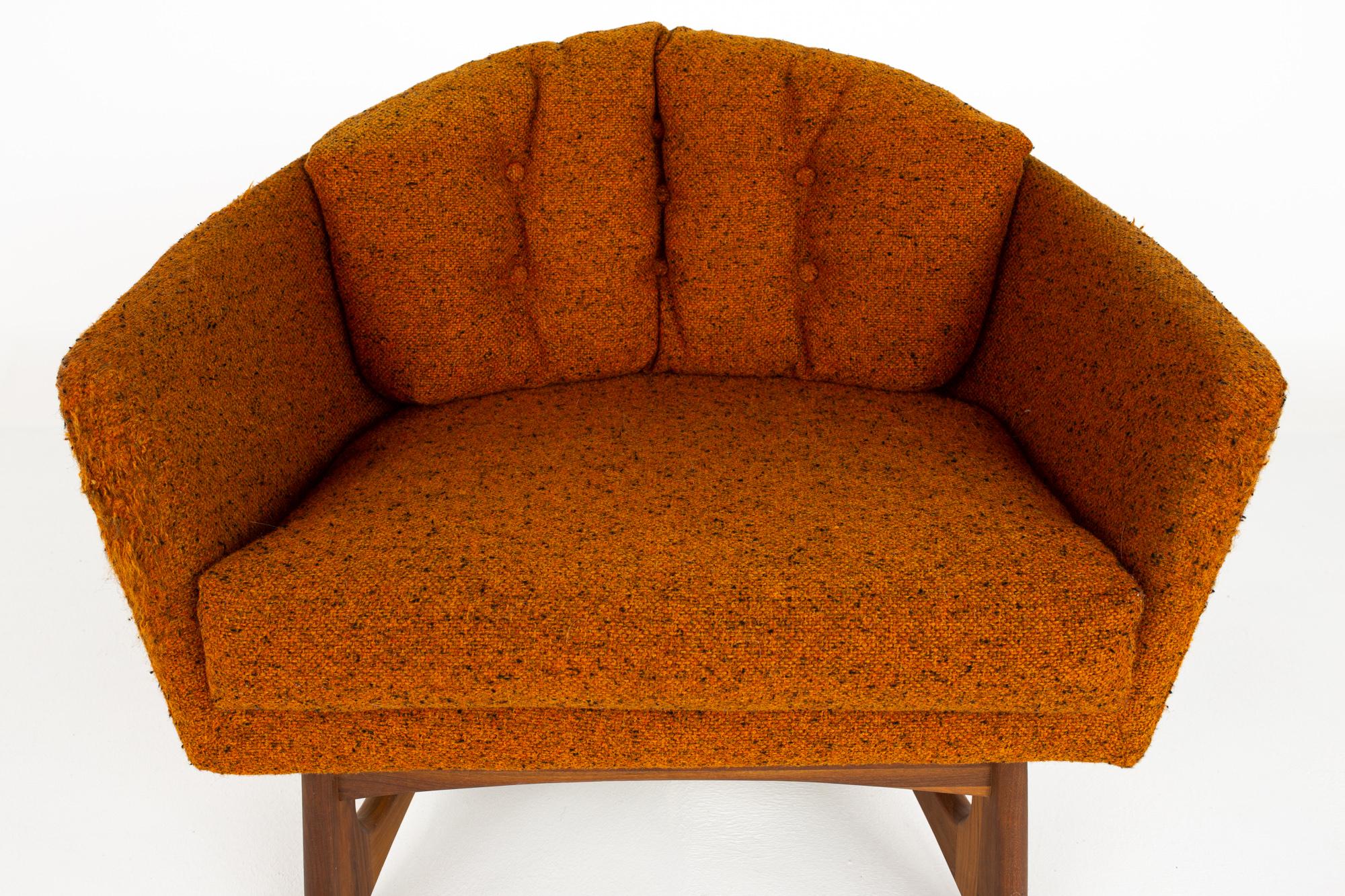 Adrian Pearsall for Craft Associates Mid Century Walnut Barrel Lounge Chair  2