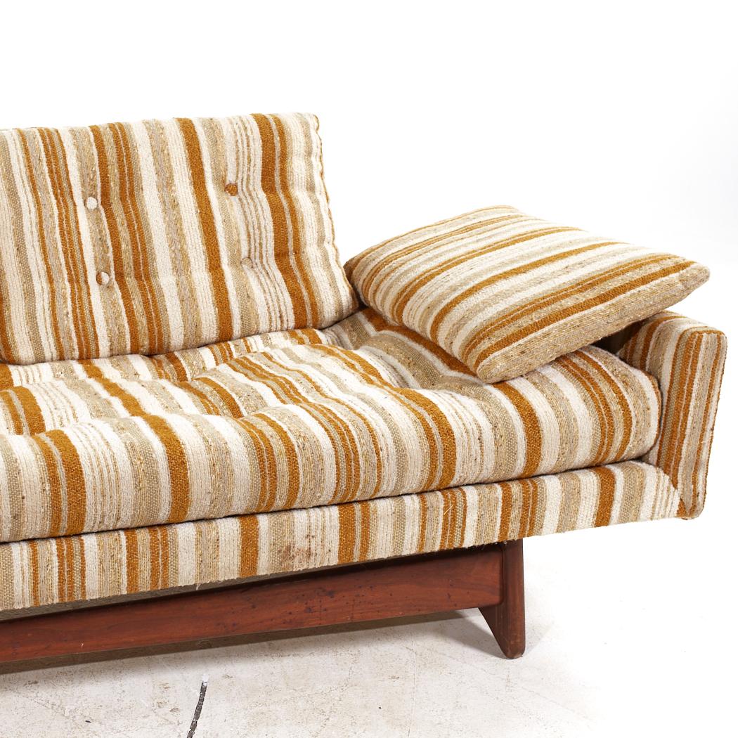Adrian Pearsall for Craft Associates Mid Century Walnut Gondola Sofa For Sale 2