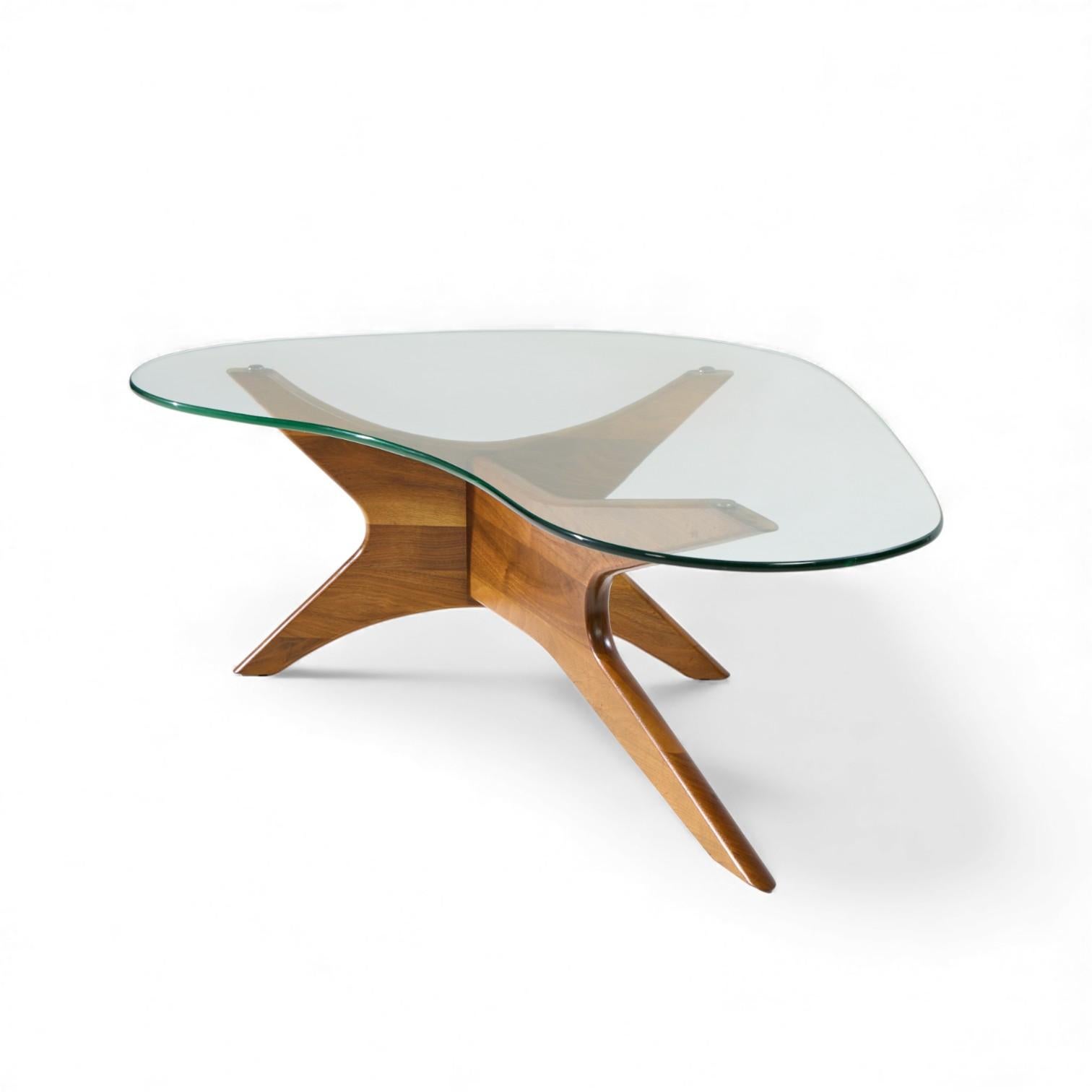 Américain Table basse Jacks en noyer du milieu du siècle d'Adrian Pearsall pour Craft Associates en vente