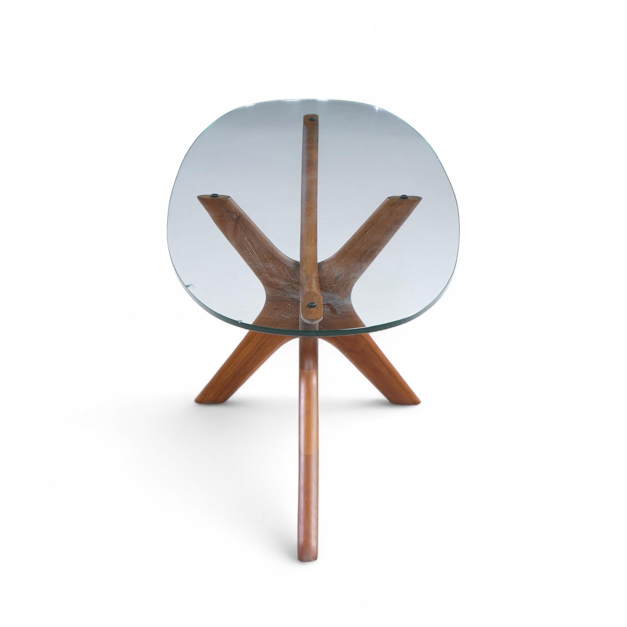 Adrian Pearsall for Craft Associates Mid Century Walnut Jacks Coffee Table In Good Condition For Sale In Franklin Park, IL