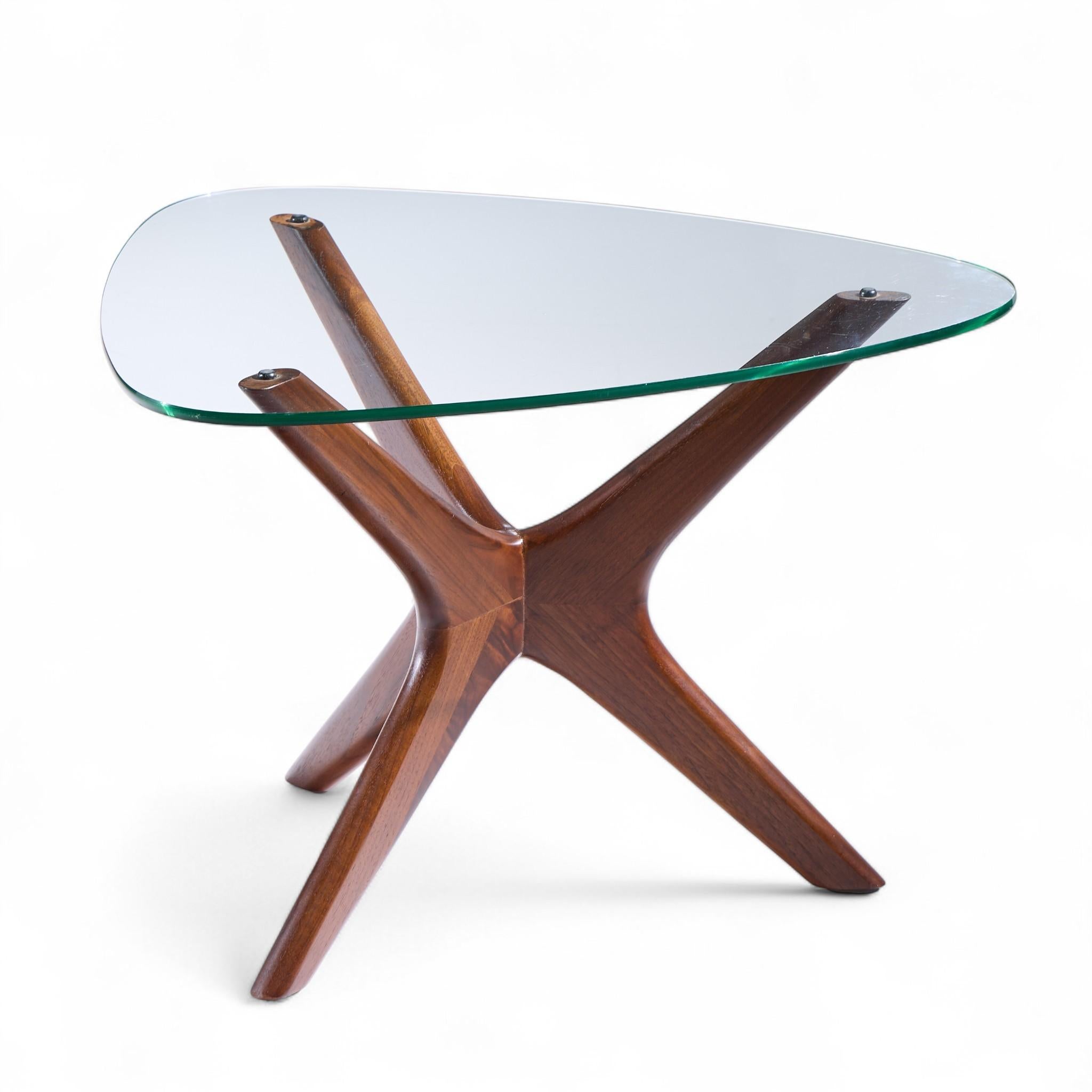 Adrian Pearsall for Craft Associates Mid Century Walnut Jacks Side Table - Pair For Sale 4