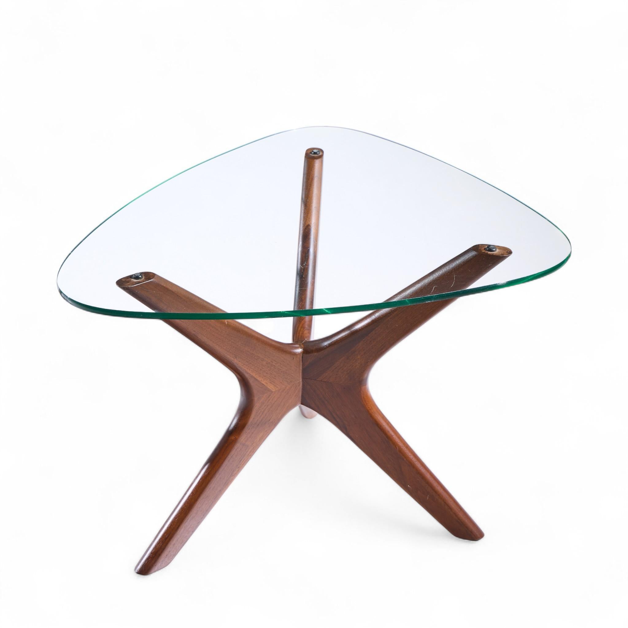 Adrian Pearsall for Craft Associates Mid Century Walnut Jacks Side Table - Pair In Good Condition For Sale In Franklin Park, IL