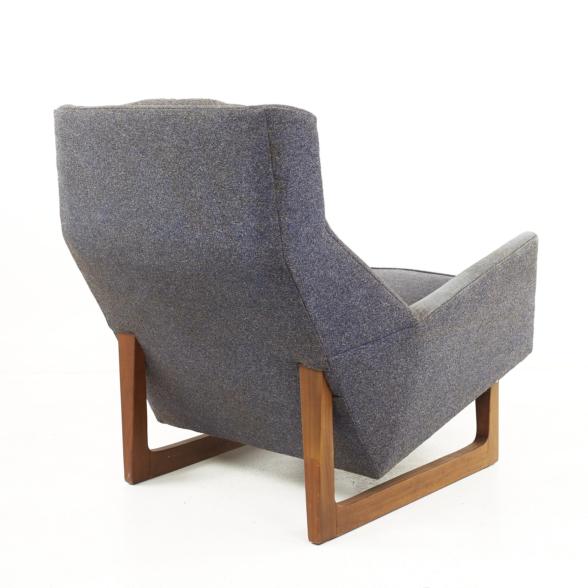 American Adrian Pearsall for Craft Associates Style Mid Century Walnut Lounge Chair For Sale