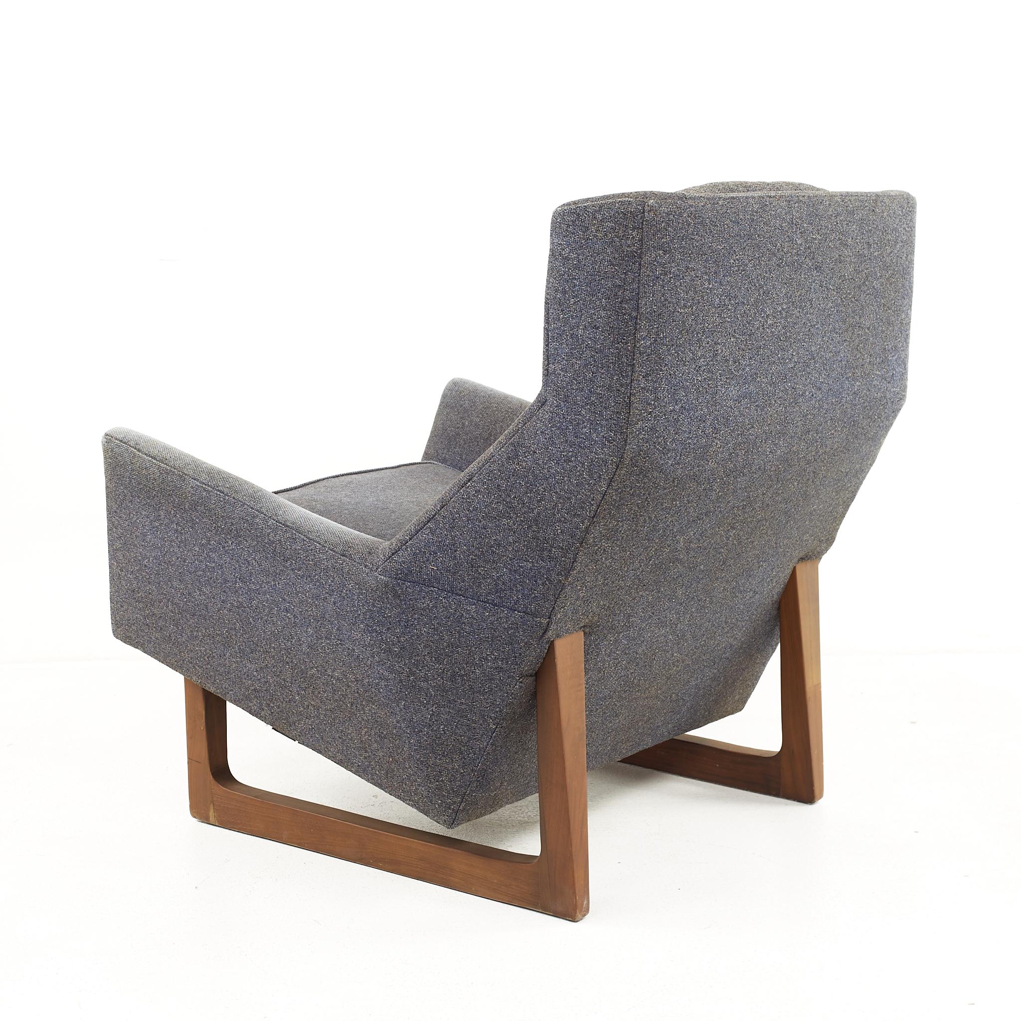Fine XX secolo Adrian Pearsall per Craft Associates Lounge Chair in stile metà secolo in noce in vendita