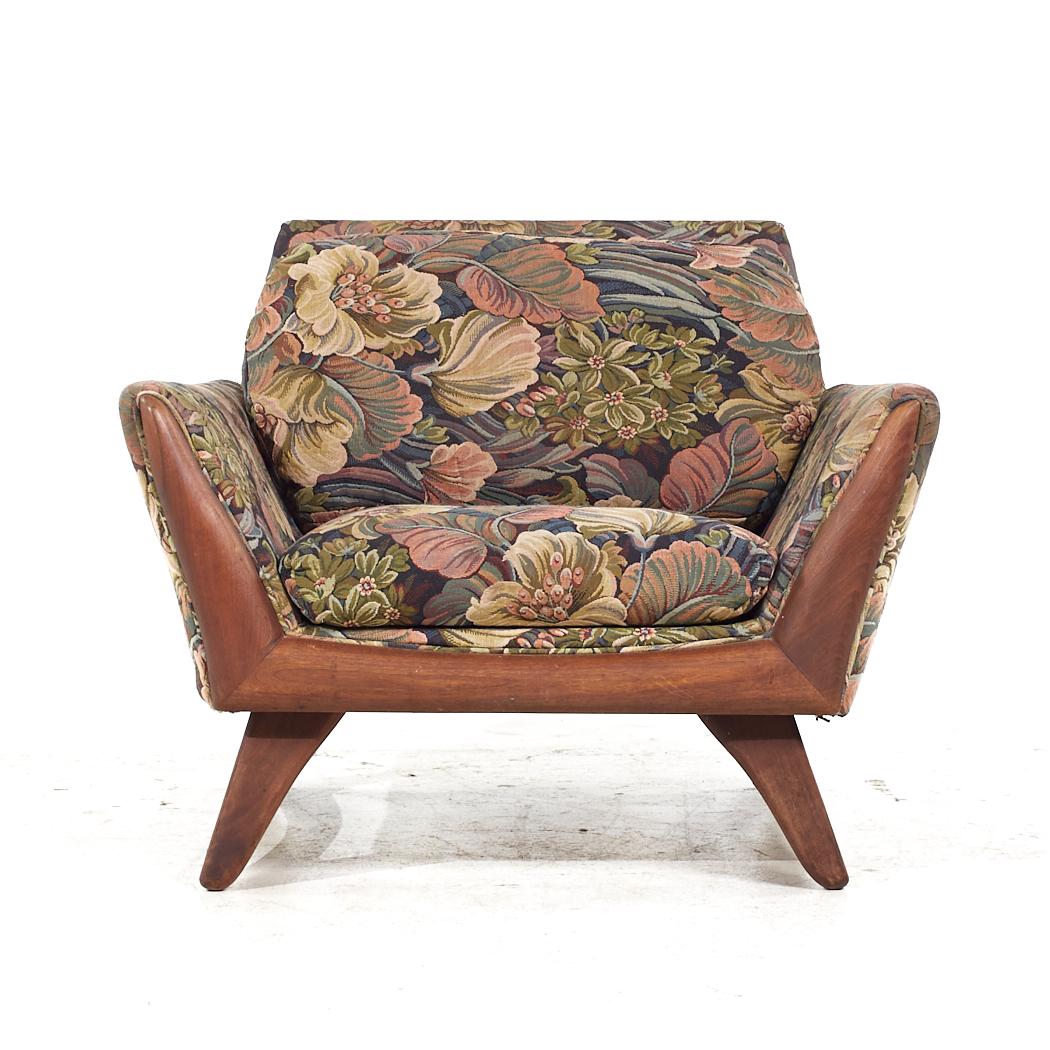 Adrian Pearsall for Craft Associates Mid Century Walnut Lounge Chairs - Pair In Good Condition For Sale In Countryside, IL