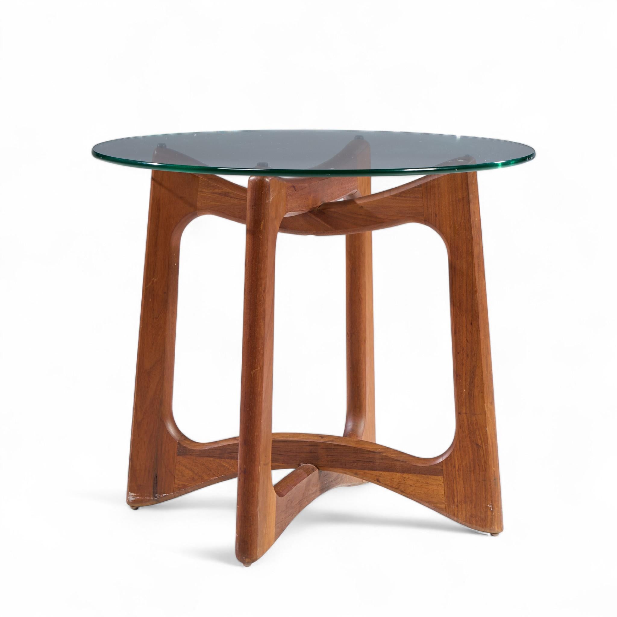 Américain Adrian Pearsall for Craft Associates Mid Century Walnut Side Tables - Pair en vente