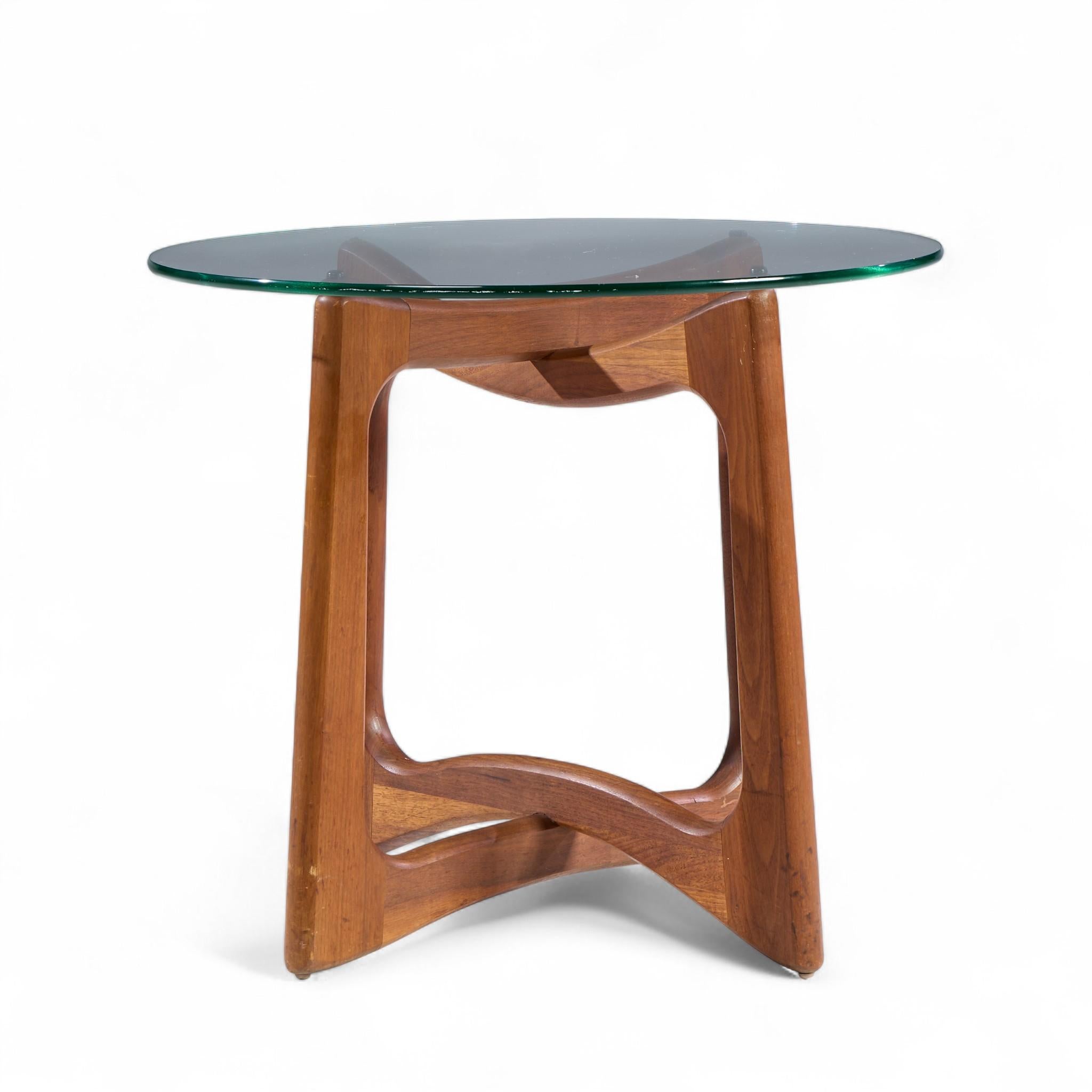 Adrian Pearsall for Craft Associates Mid Century Walnut Side Tables - Pair en vente 1
