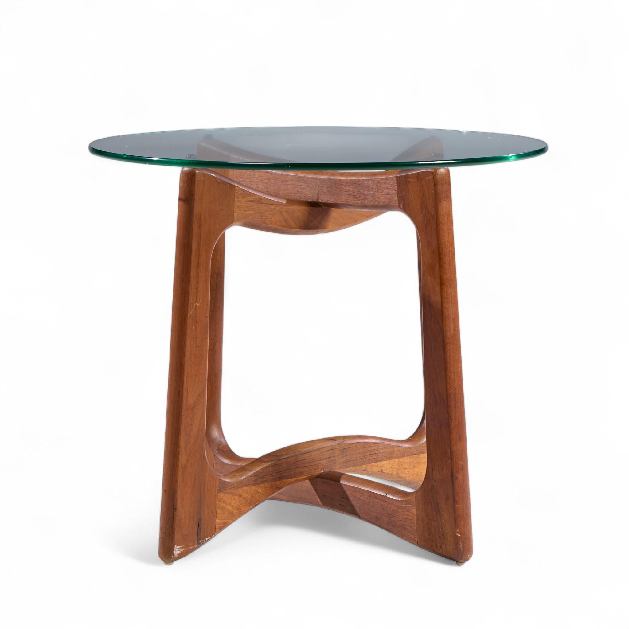 Adrian Pearsall for Craft Associates Mid Century Walnut Side Tables - Pair en vente 2