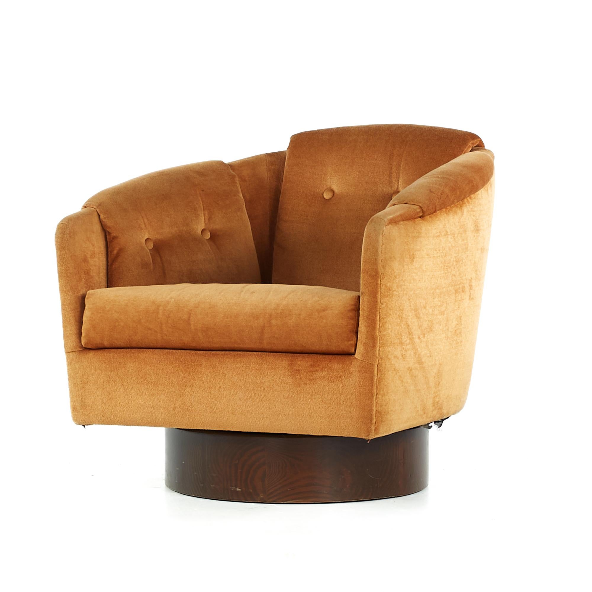 Mid-Century Modern Adrian Pearsall for Craft Associates Midcentury Walnut Swivel Chair For Sale