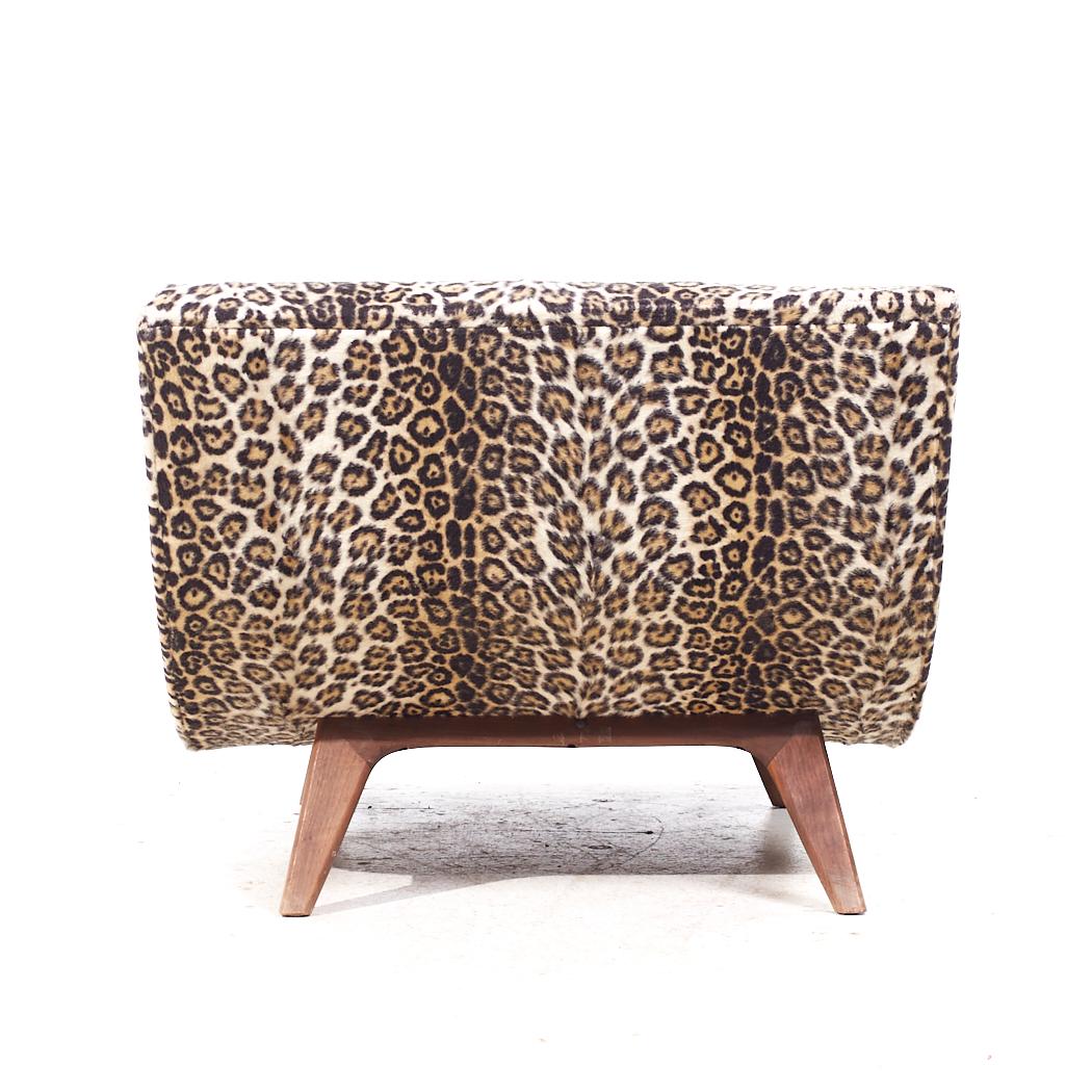 Adrian Pearsall pour Craft Associates Chaise à vagues en noyer du milieu du siècle dernier Bon état - En vente à Countryside, IL