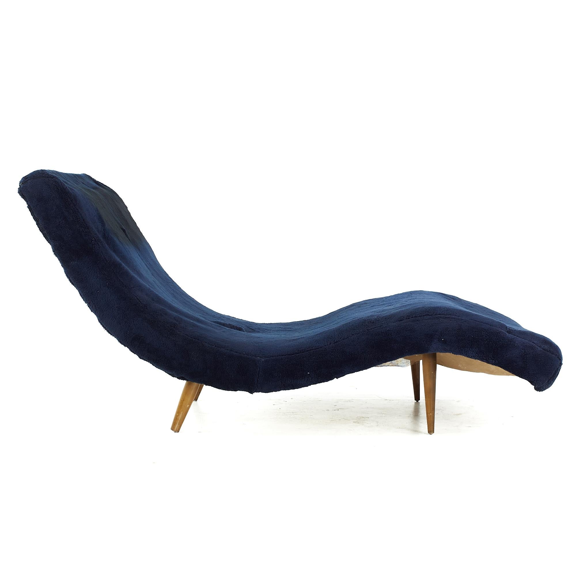 Adrian Pearsall for Craft Associates Midcentury Wave Chaise In Good Condition For Sale In Countryside, IL