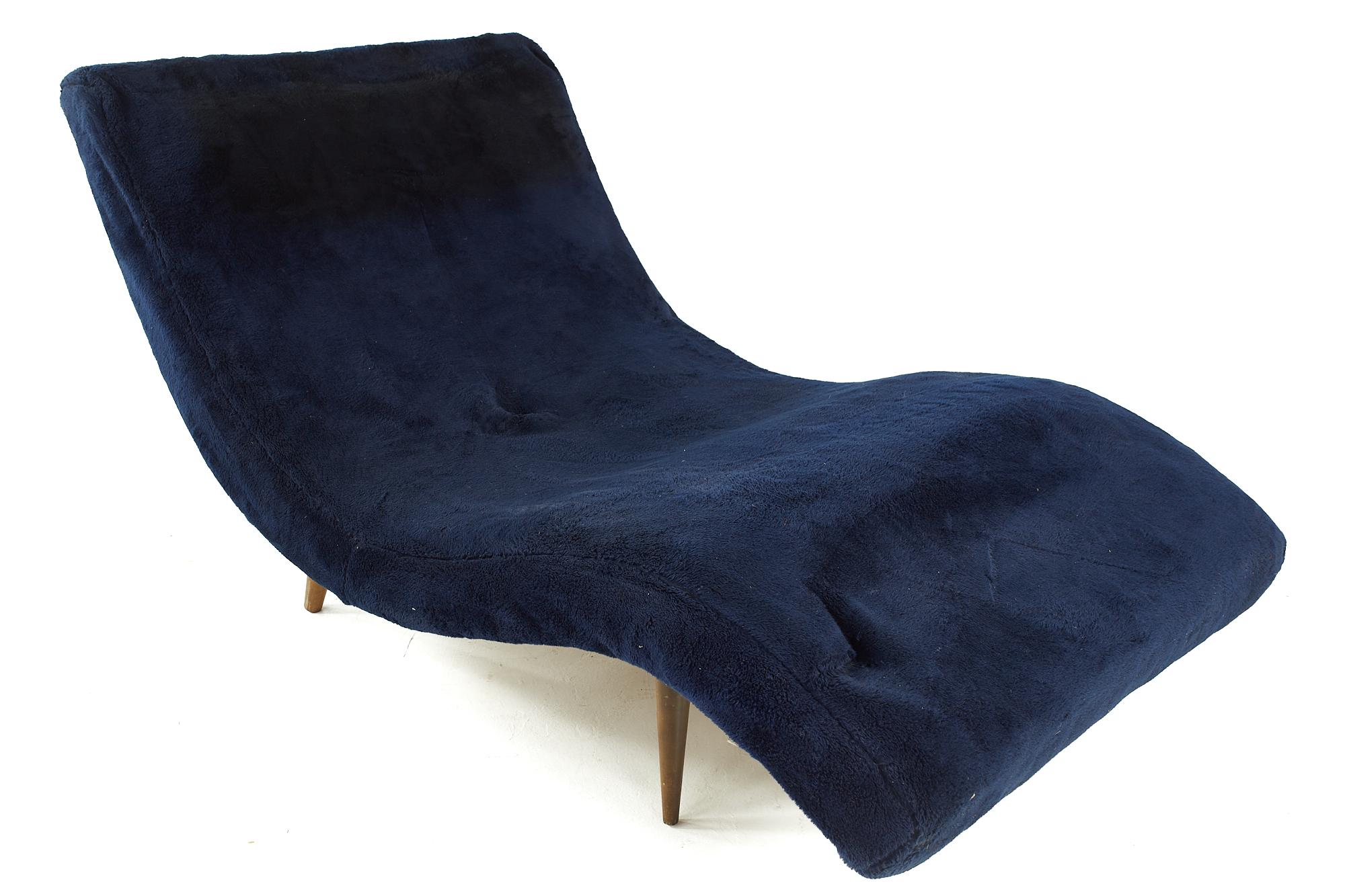 Upholstery Adrian Pearsall for Craft Associates Midcentury Wave Chaise For Sale