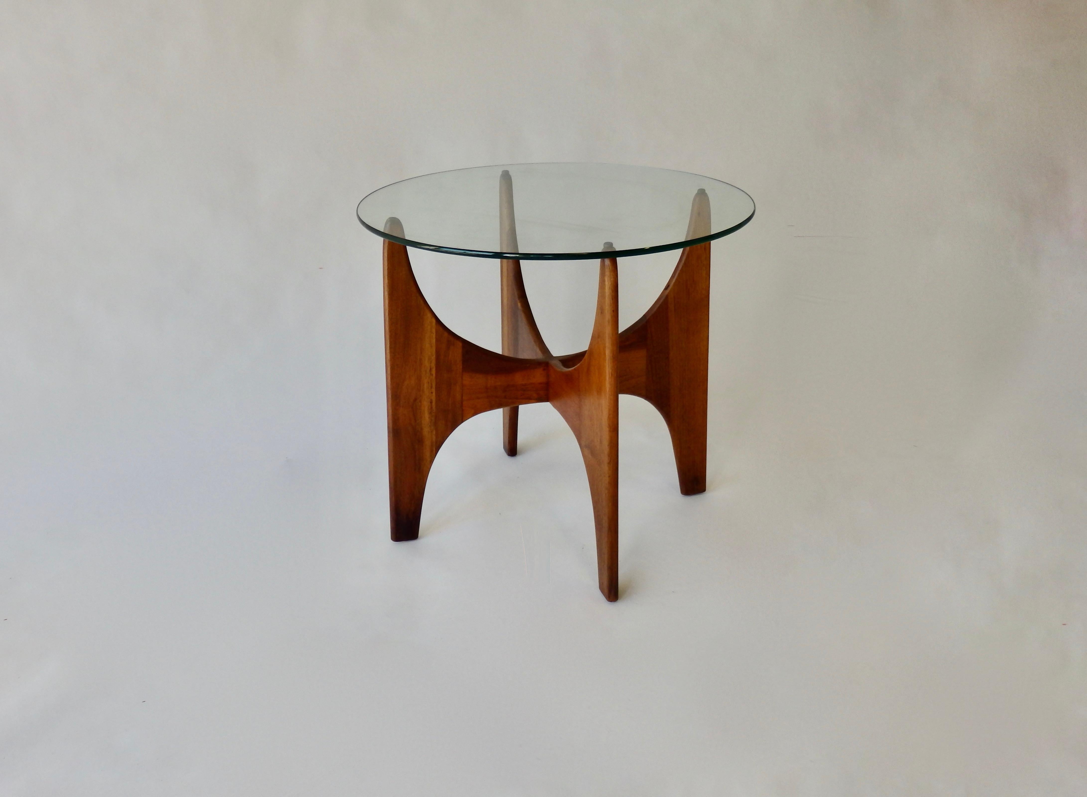 Adrian Pearsall for Craft Associates Round Glass Top on Walnut Base Side Table In Good Condition In Ferndale, MI