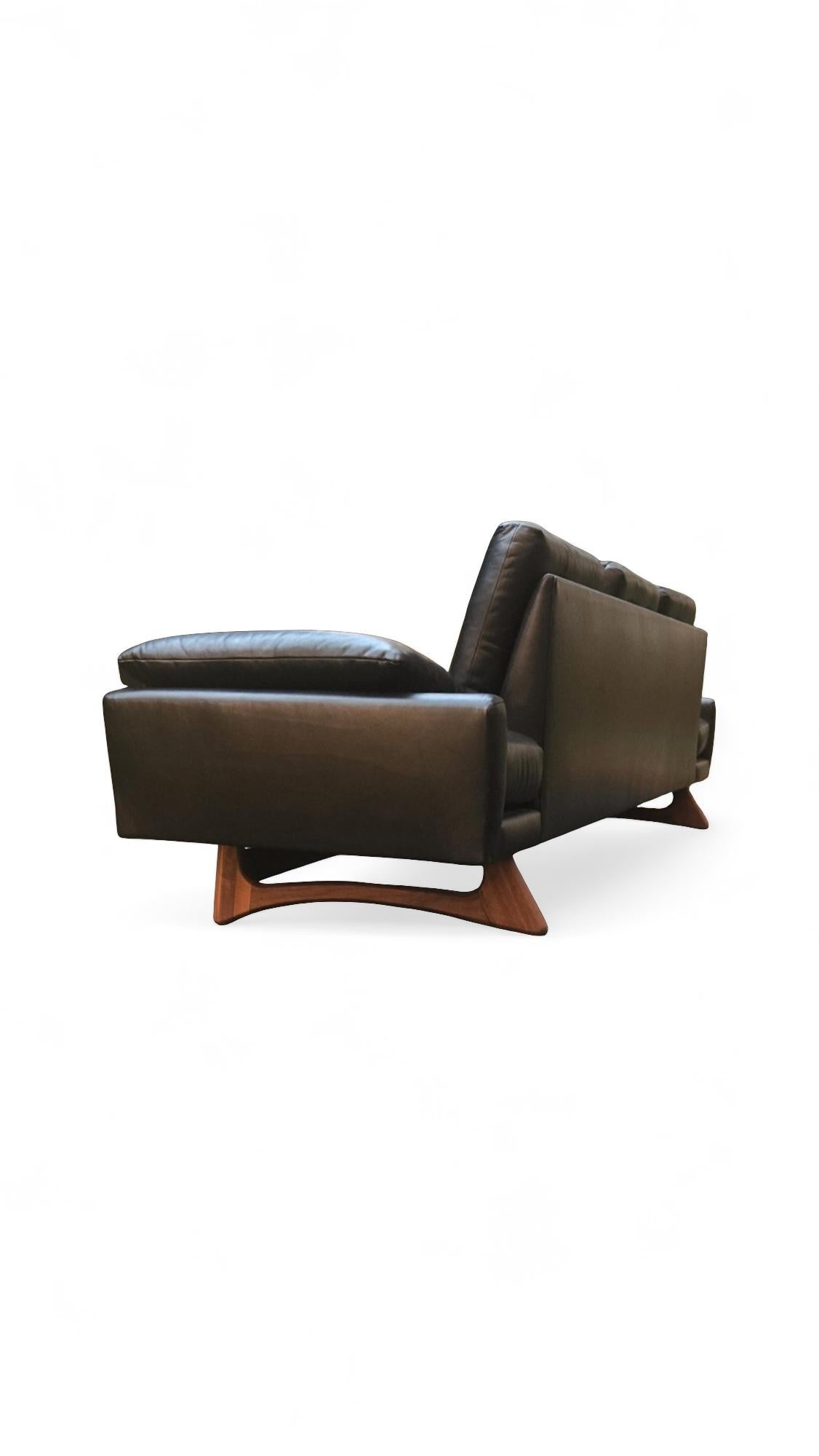 Adrian Pearsall for Craft Associates Sculpted Gondola Sofa For Sale 3