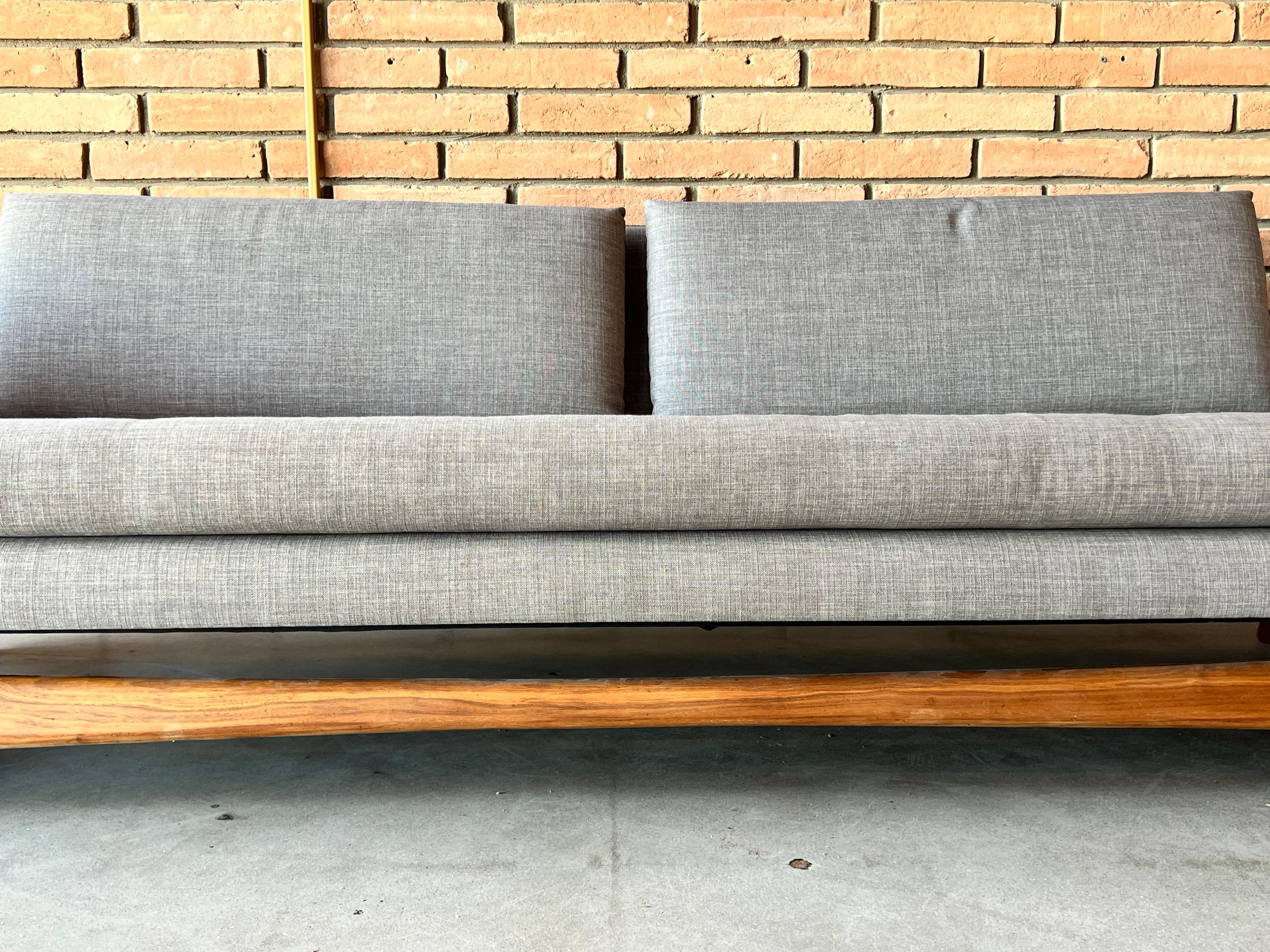 Adrian Pearsall for Craft Associates Sculptural Sofa - Model 2408 In Good Condition In Round Rock, TX