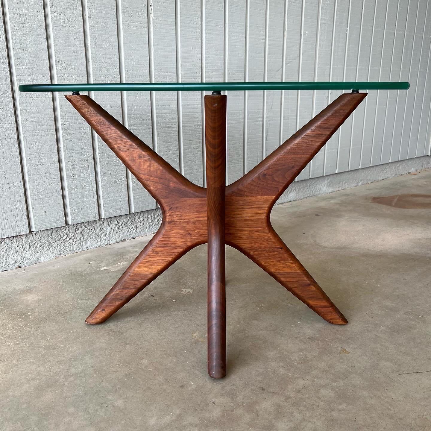 American Adrian Pearsall for Craft Associates sculptural walnut and glass end table For Sale