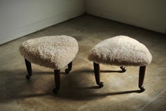 Adrian Pearsall para Craft Associates Taburetes de pie de esquileo y nogal, años 60