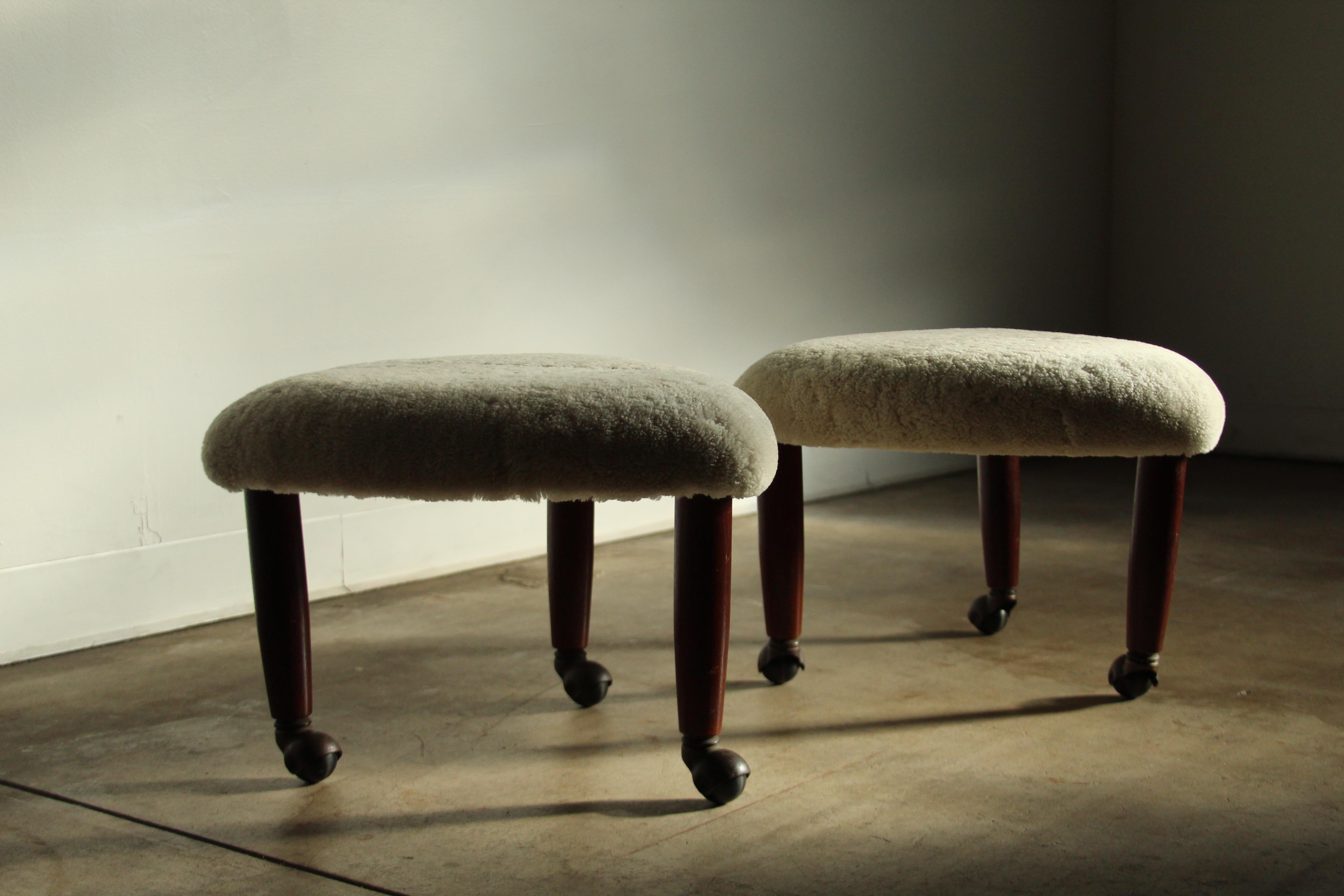 Adrian Pearsall for Craft Associates Shearling and Walnut Foot Stools, 1960s In Good Condition In Coronado, CA
