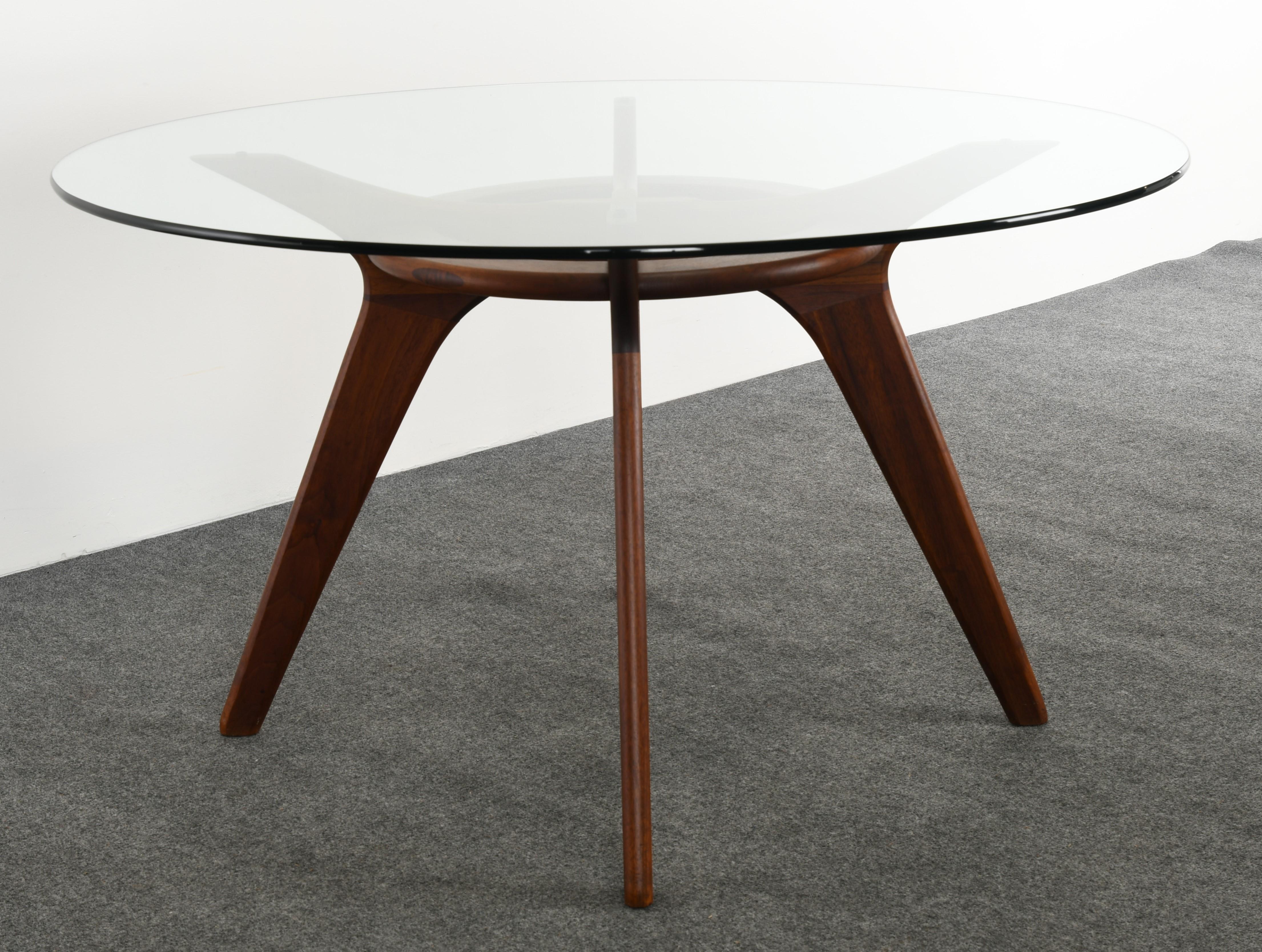 Adrian Pearsall for Craft Associates Walnut Dining Table, 1960s In Good Condition In Hamburg, PA