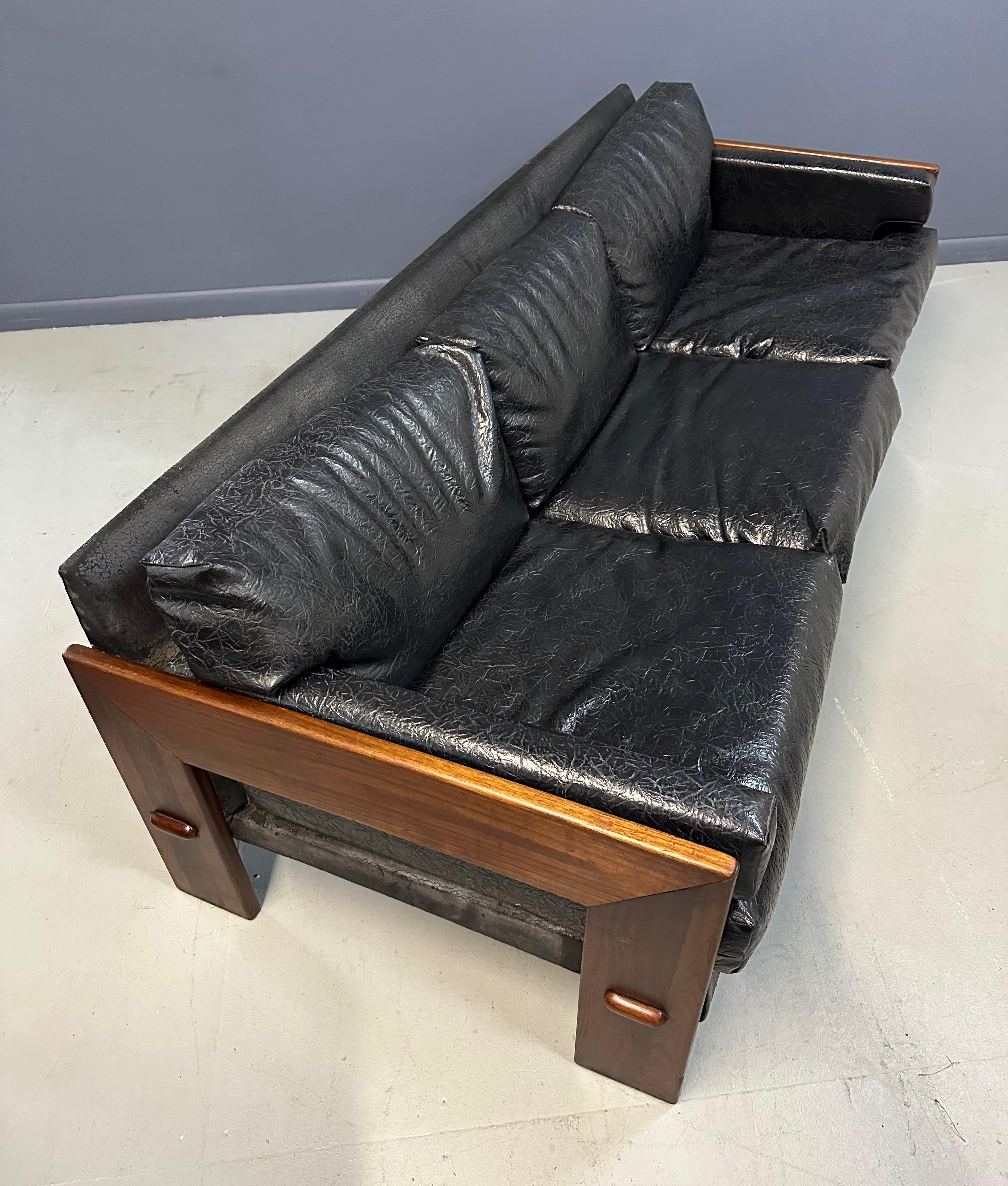 XX secolo Adrian Pearsall for Craft Associates Walnut Trimmed Sofa Mid Century in vendita