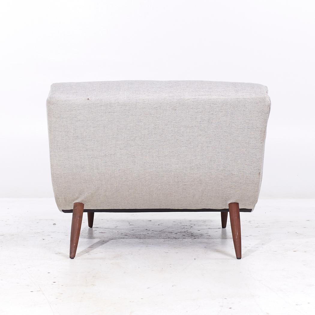 Adrian Pearsall for Craft Associates Walnut Wave Chaise In Good Condition In Countryside, IL
