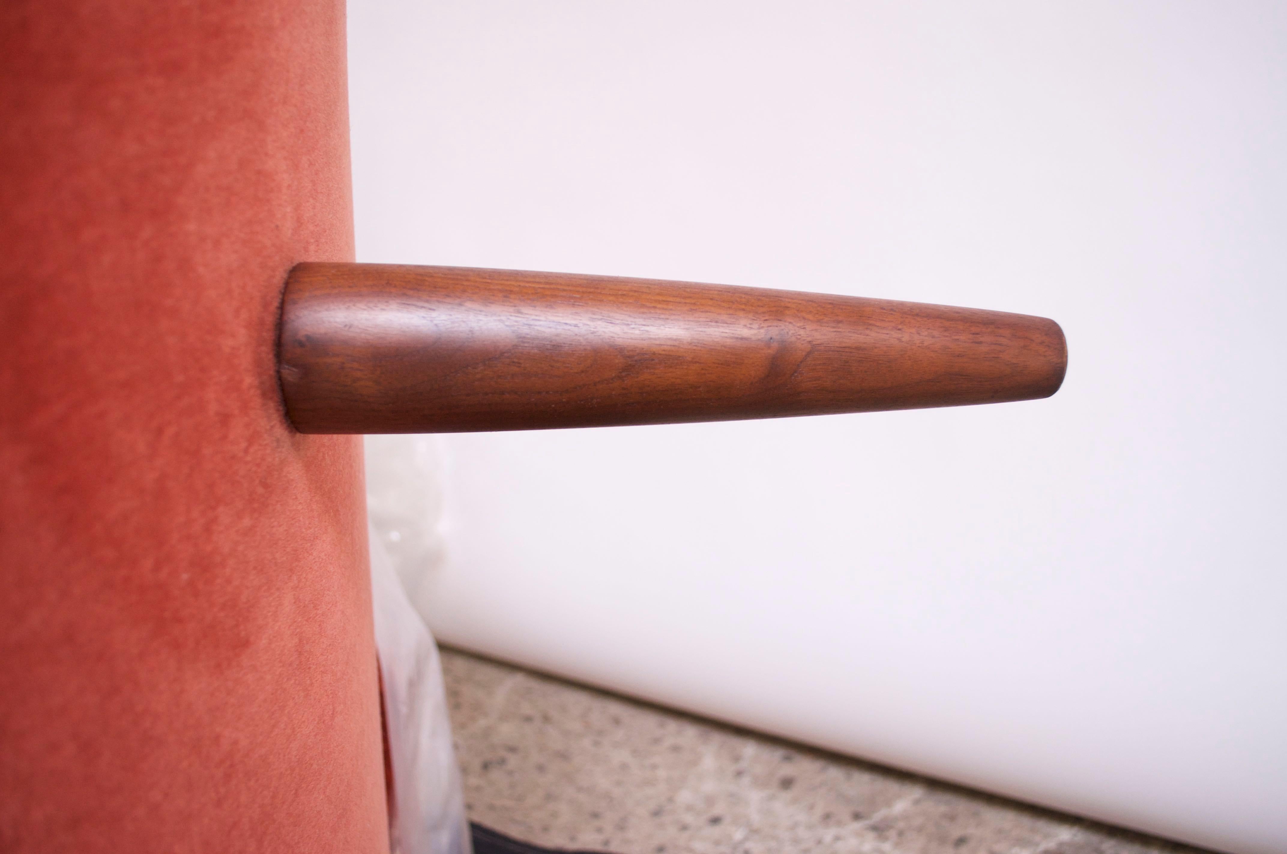 Adrian Pearsall for Craft Associates 'Wave' Chaise Lounge in Coral Mohair 10