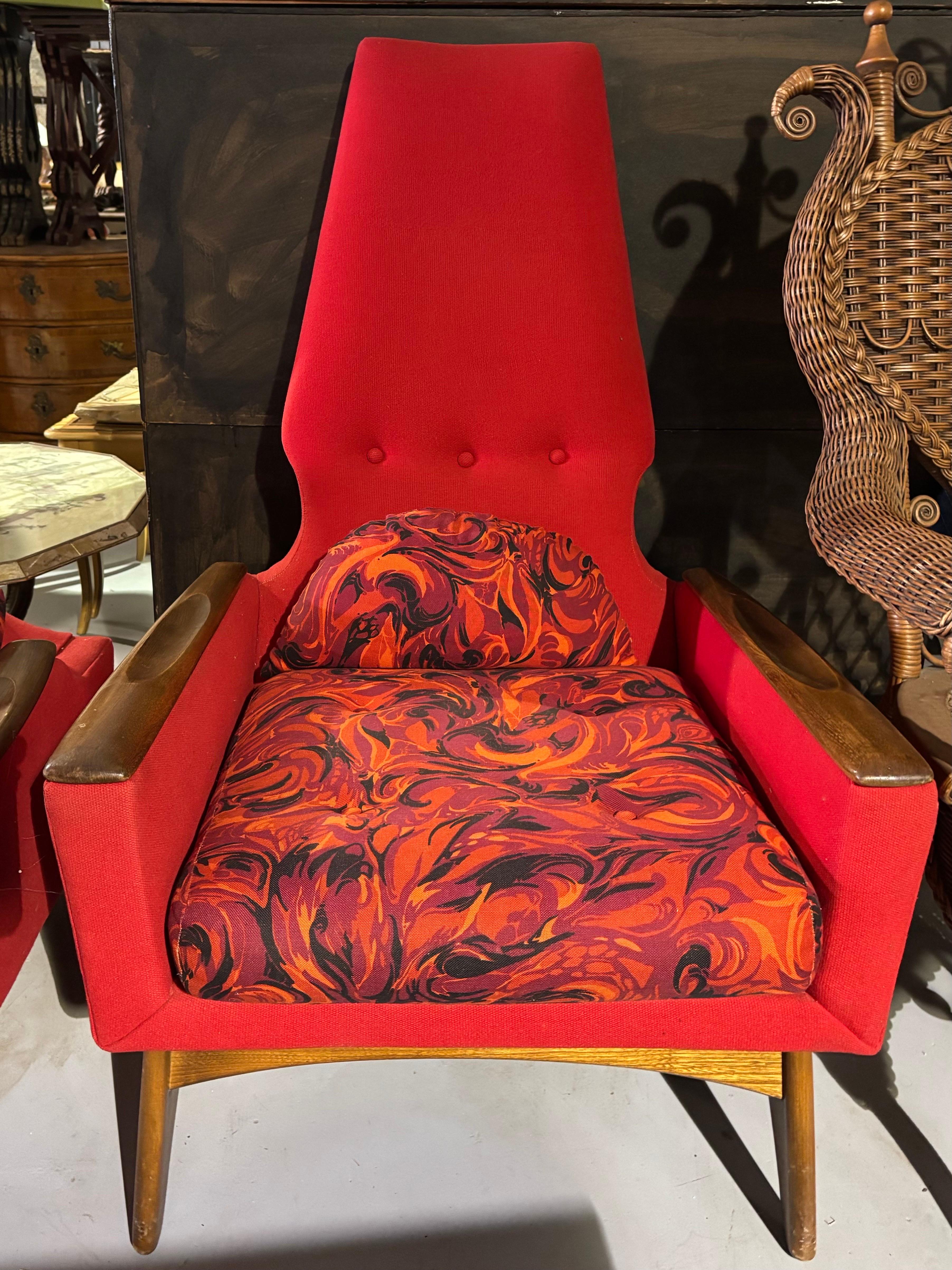 Adrian Pearsall per Kroehler Manufacturing Co RARO set di divani atomici abbinati con divano e due poltrone nella tappezzeria originale della 'American Leisure Collection'. Acquistate originariamente a New York negli anni '60, ai bambini della
