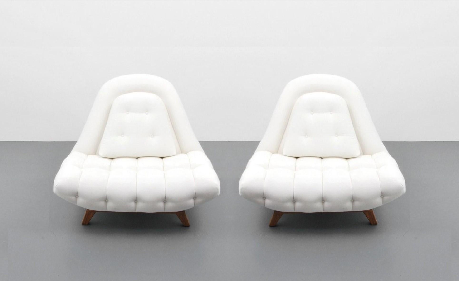 Adrian Pearsall für Craft Associates: getuftete Stühle „Gondola“ mit Knopfleiste (Moderne der Mitte des Jahrhunderts) im Angebot
