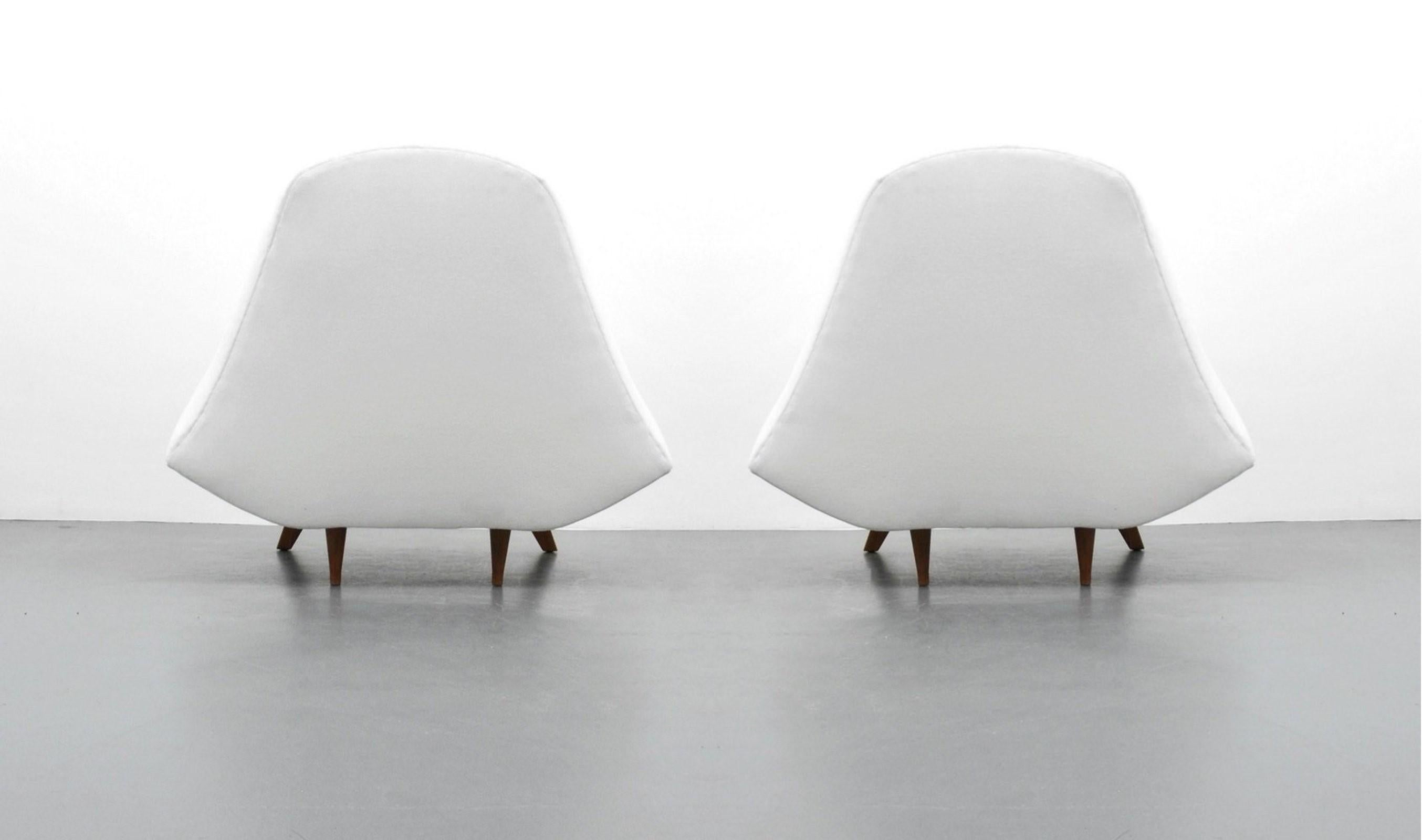 Adrian Pearsall für Craft Associates: getuftete Stühle „Gondola“ mit Knopfleiste (Mitte des 20. Jahrhunderts) im Angebot