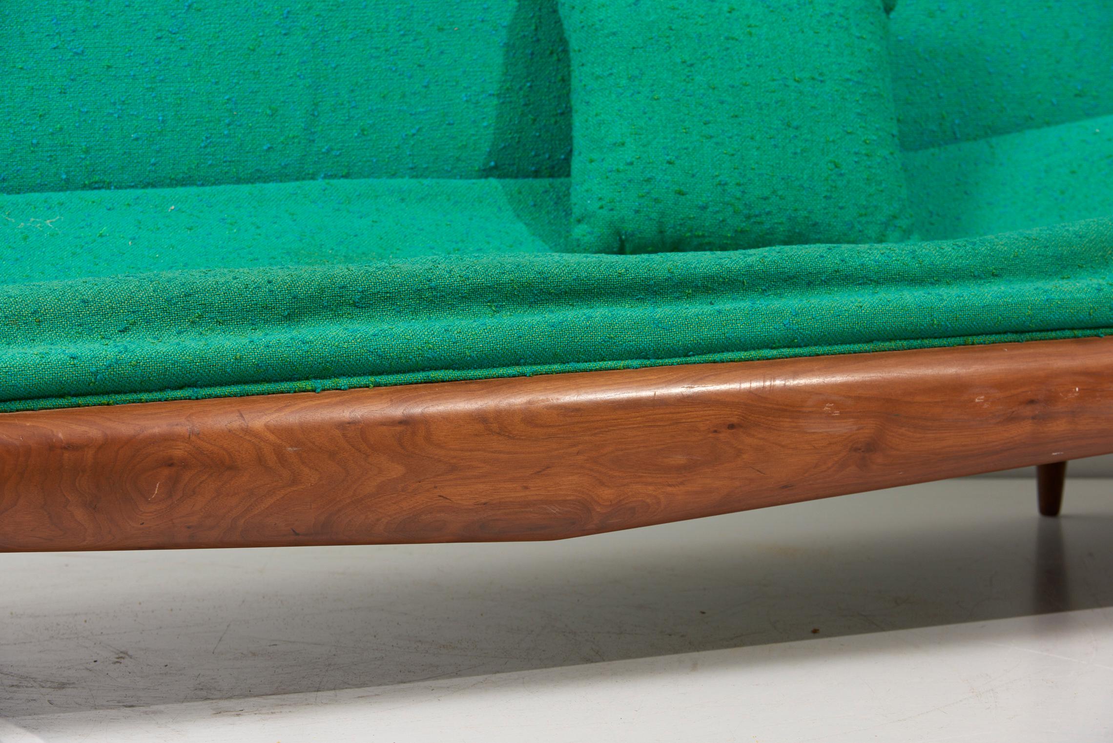Adrian Pearsall Green Gondola Sofa for Craft Associates, USA, 1960s In Distressed Condition For Sale In Berlin, DE