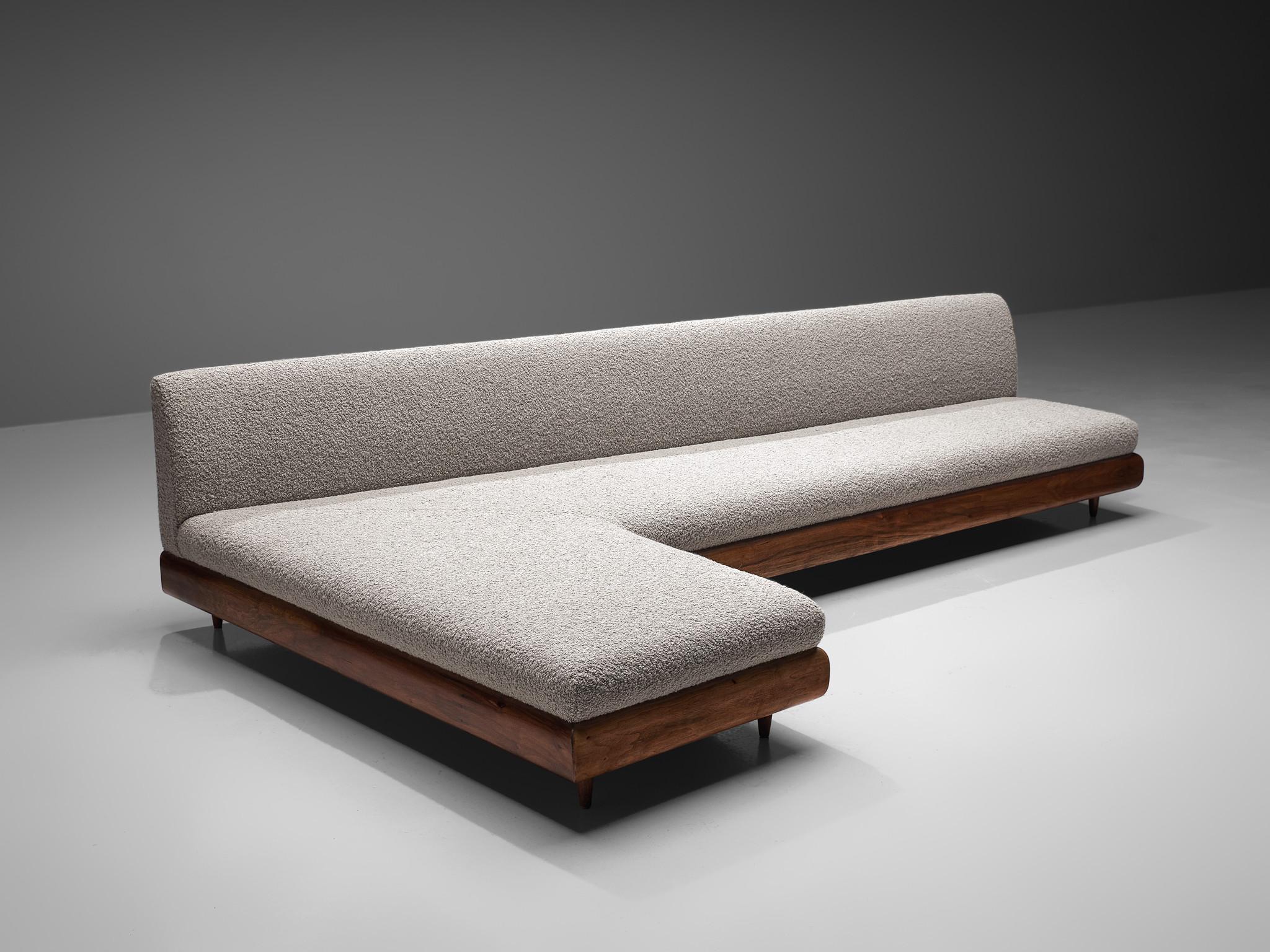Adrian Pearsall for Craft Associates, 'Boomerang' sofa, model '1600-S', wool, walnut, United States, 1960s

This boomerang sofa has a unique shape based on angular lines, creating a monumental and inviting look. The left-facing sofa is a great