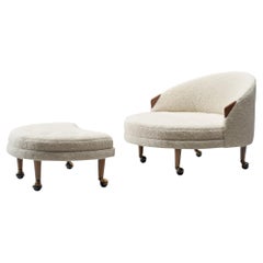 Adrian Pearsall Silla "Havana" con otomana en tejido Pierre Frey blanco