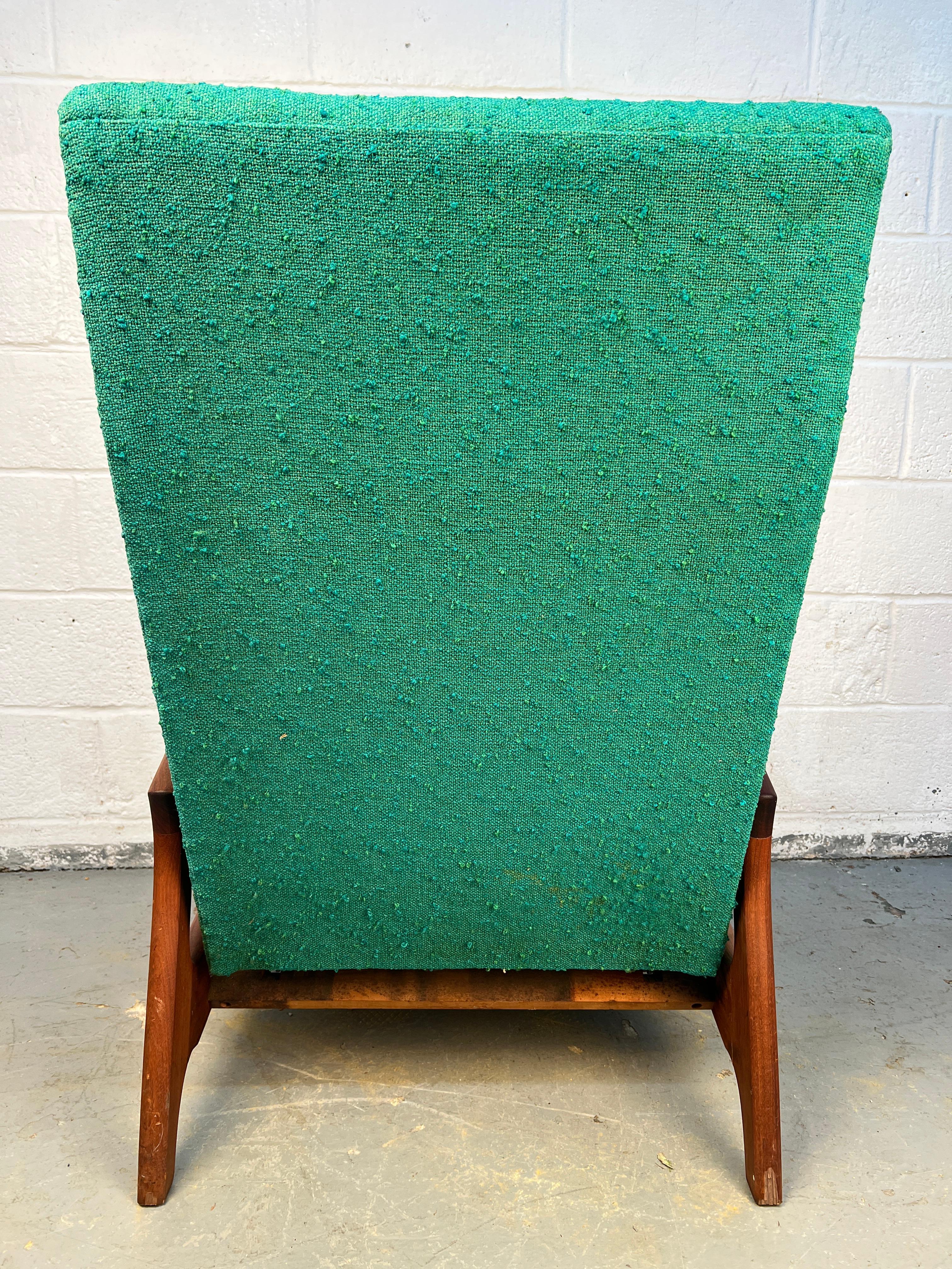 Adrian Pearsall Chaise longue à dossier haut en noyer en vente 6