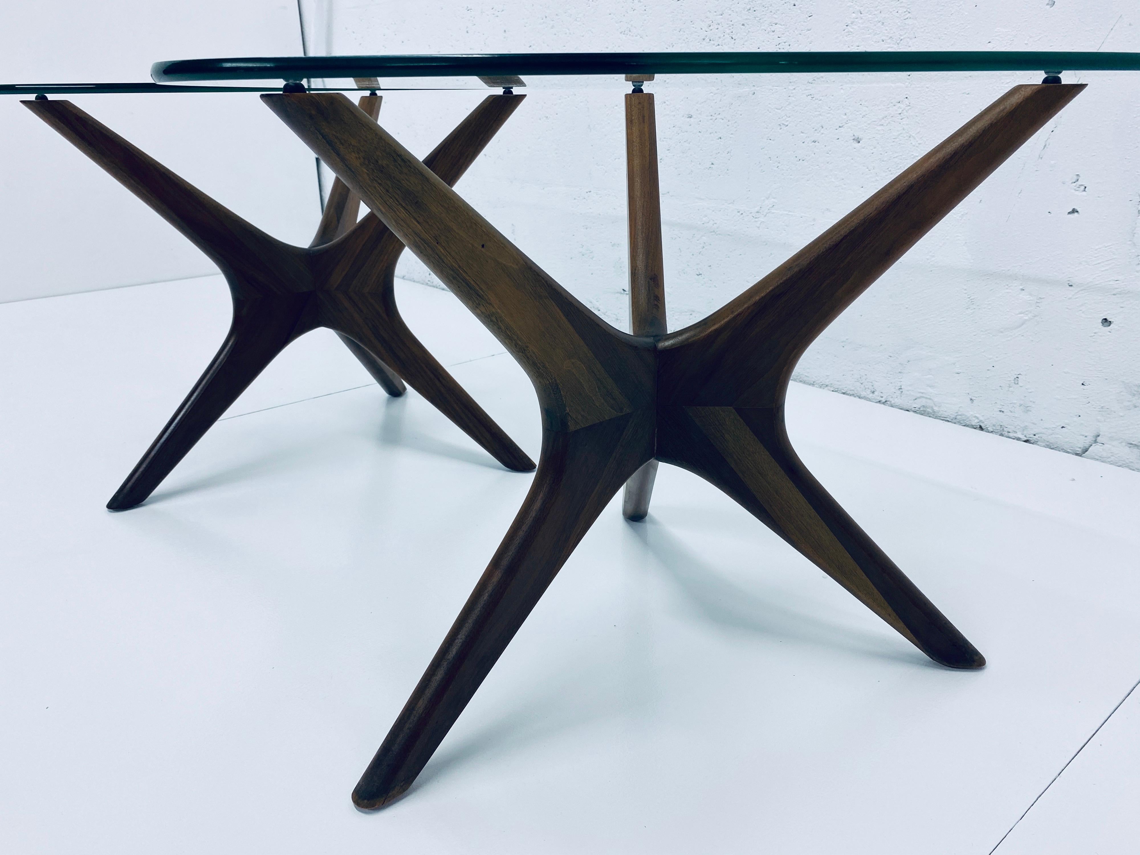 Adrian Pearsall Jacks Walnut Side Tables for Craft Associates, a Pair In Good Condition For Sale In Miami, FL