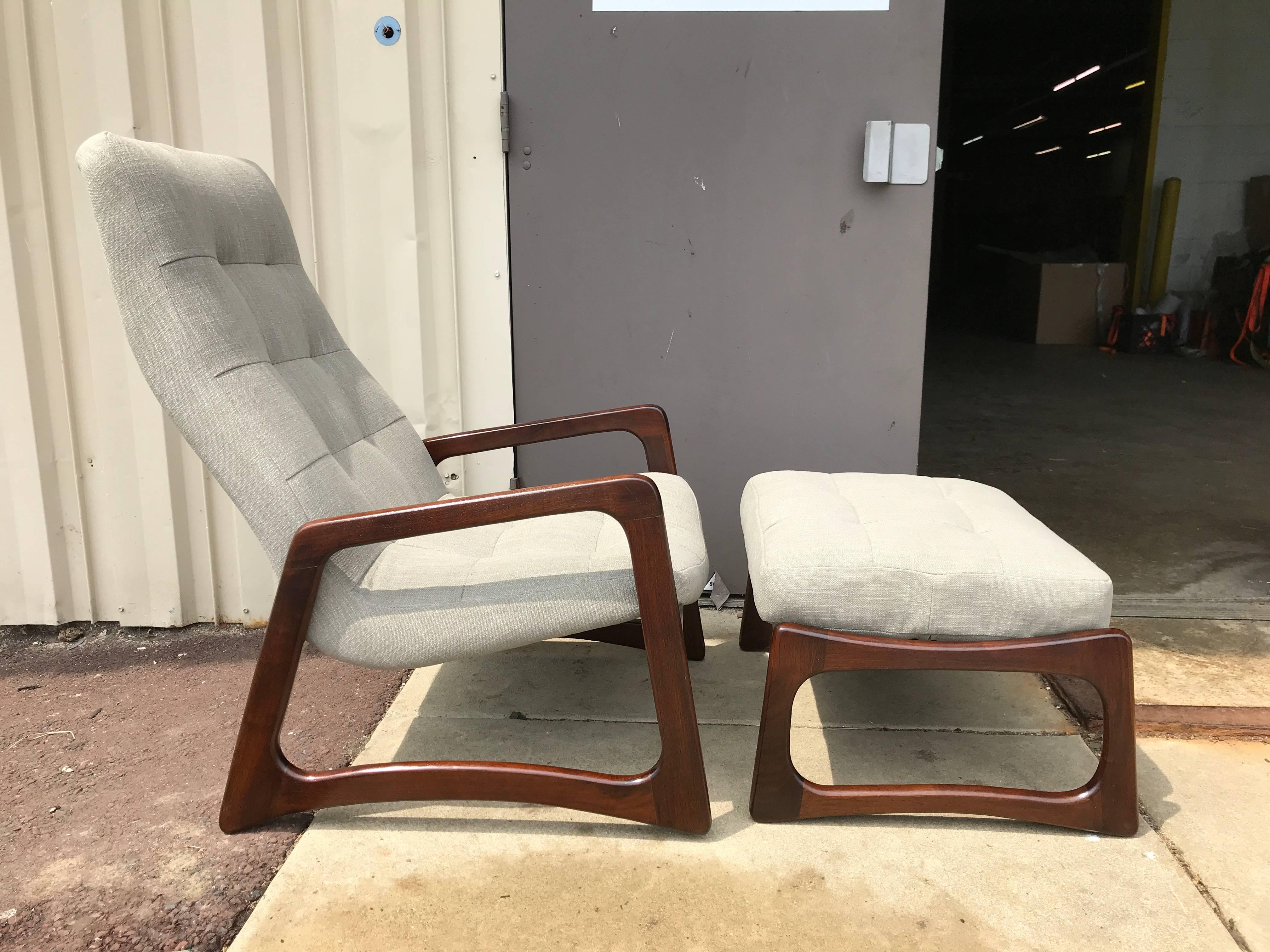 Adrian Pearsall lounge chair and ottoman for Craft Associates, The wood frames have been expertly finished completed with new neutral fabric.
Measure: Chair 39.5