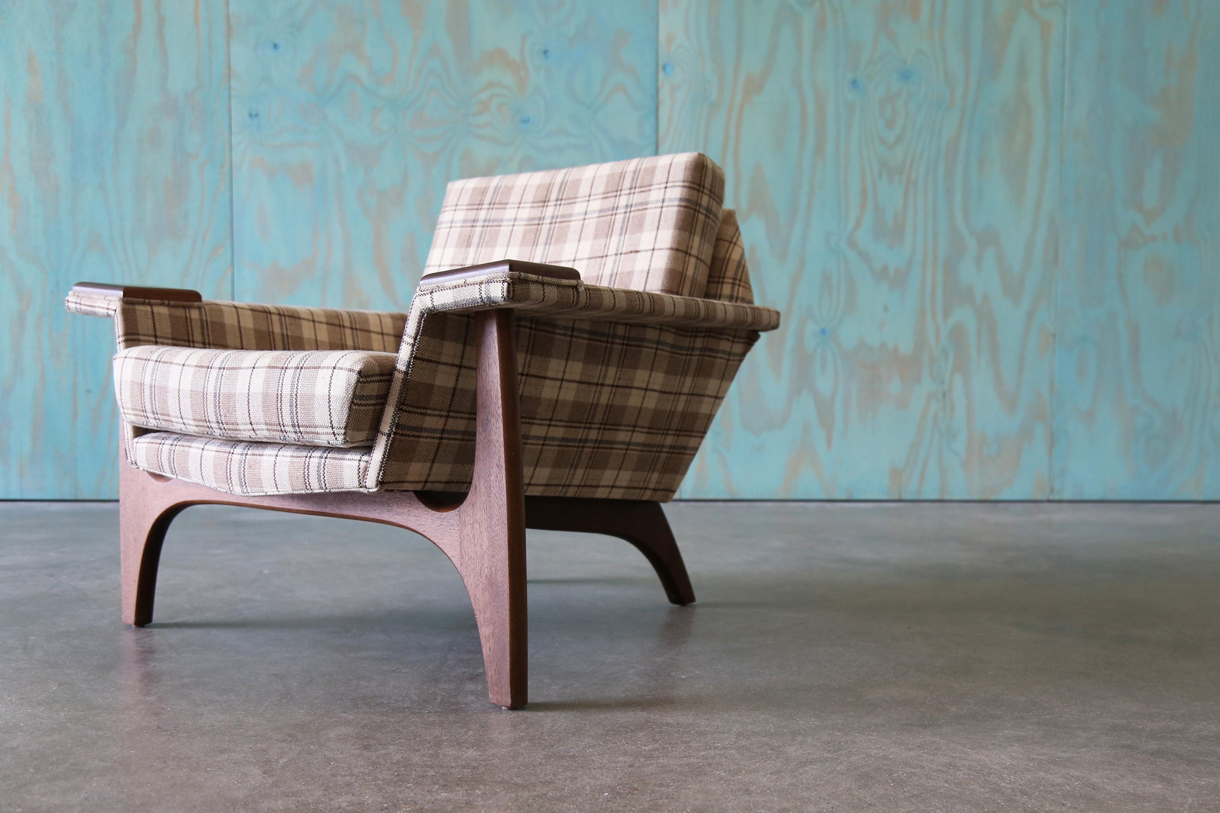 Adrian Pearsall Lounge Chair for Craft Associates Walnut Paws Mid Century Style For Sale 5